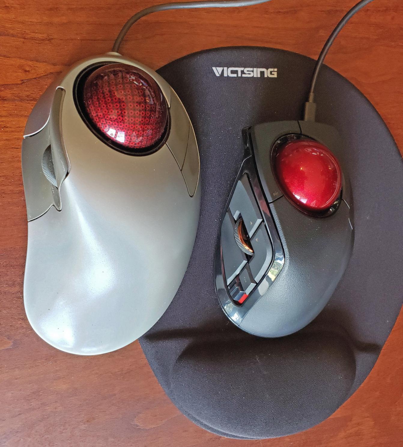 ELECOM DEFT PRO Trackball Mouse, Wired, Wireless, Bluetooth 3 Types Connection, Ergonomic Design, 8-Button Function, Red Ball, Windows11, MacOS (M-DPT1MRXBK) customer photo 1