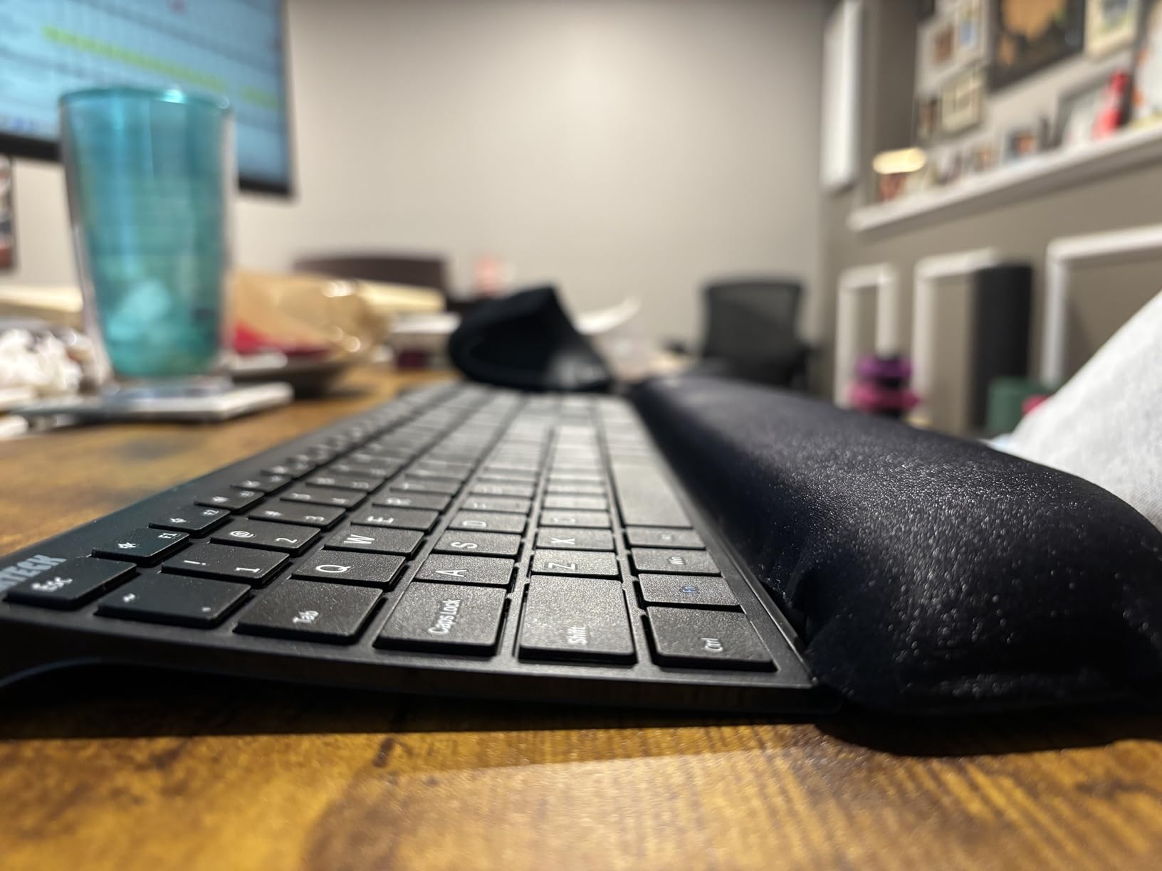 Arteck 2.4G USB Wireless Keyboard Full Size Keyboard for Computer/PC/Laptop customer photo 1