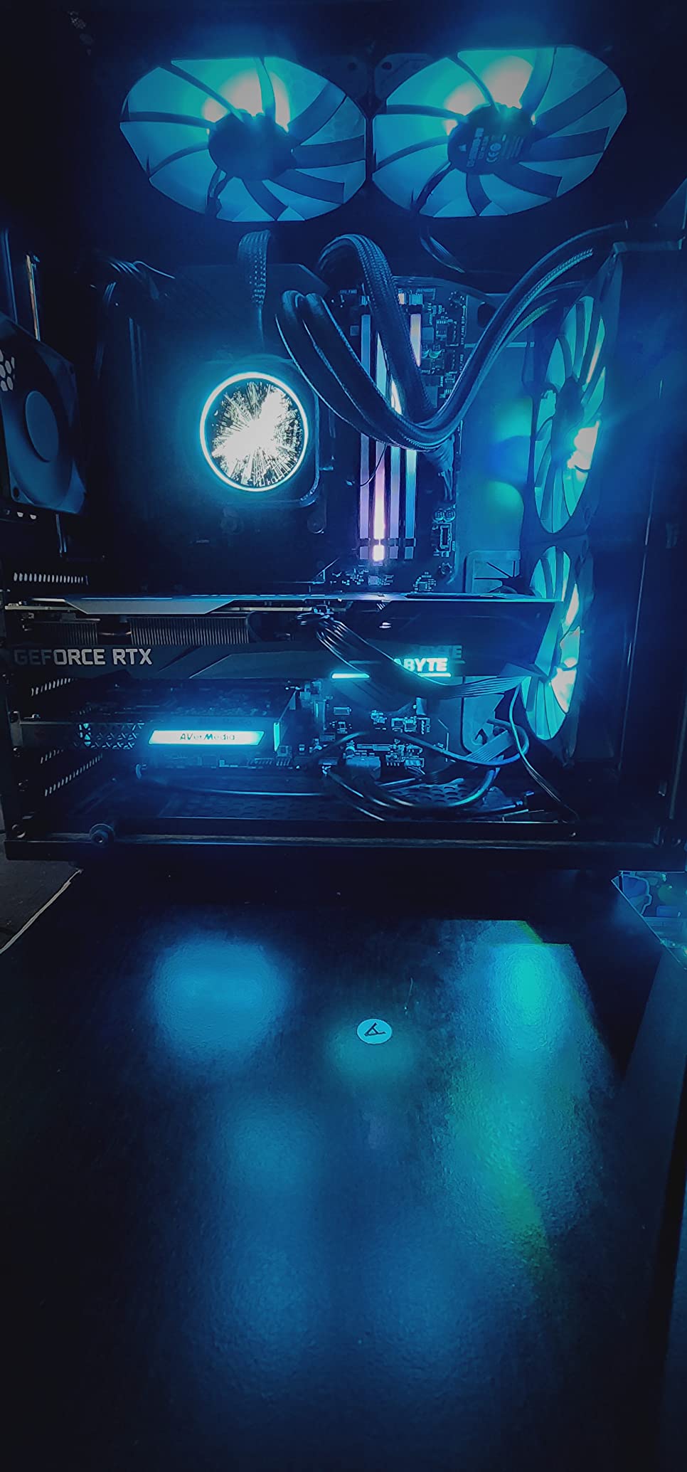AVerMedia GC573 Live Gamer 4K, Internal Capture Card, Stream and Record 4K60 HDR10 with ultra-low latency on PS5, PS4 Pro, Xbox Series X/S, Xbox One X, in OBS, Twitch, YouTube customer photo 1