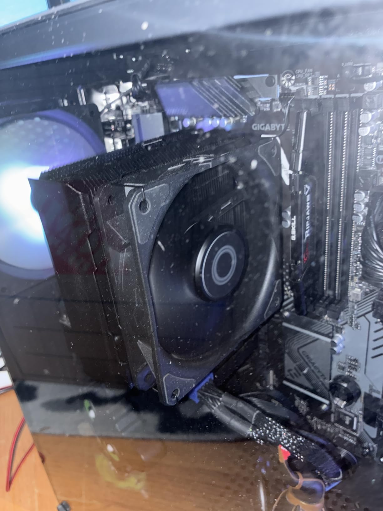 Cooler Master Hyper 212 Black CPU Air Cooler, 4 Heat Pipes, PWM Fan customer photo 2