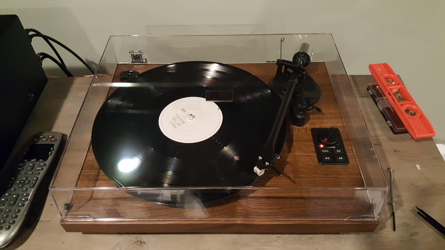 1 BY ONE Bluetooth Turntable HiFi System with 36 Watt Bookshelf Speakers | Patend Designed Vinyl Record Player with Magnetic Cartridge, Wireless Playback and Auto Off (Walnut) customer photo 2