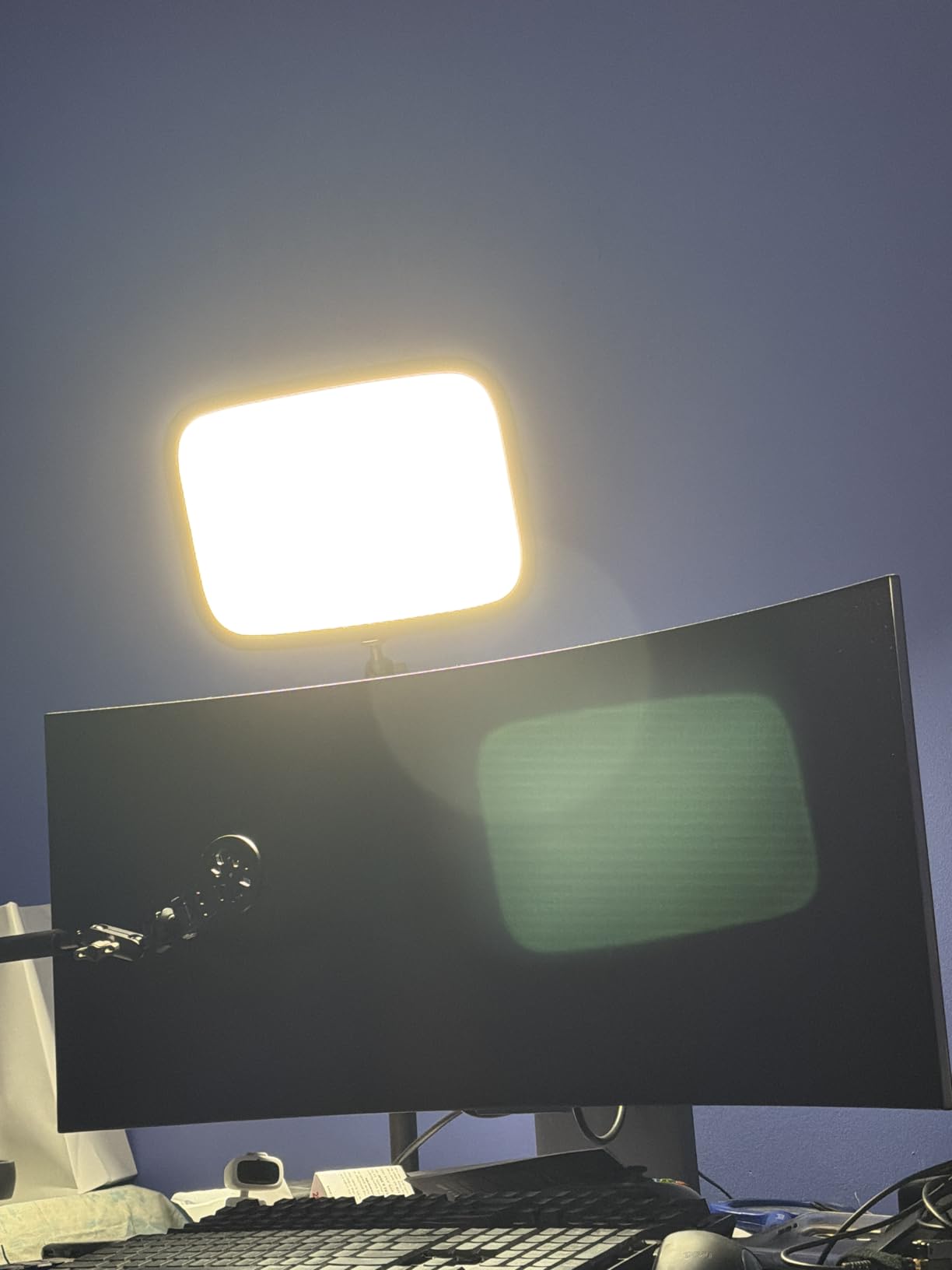 Elgato Key Light, Professional 2800 Lumens Studio Light | Wi-Fi enabled app control, 2900-7000K color temperature, 160 OSRAM LEDs, Opal glass diffusion, Desk clamp included customer photo 2