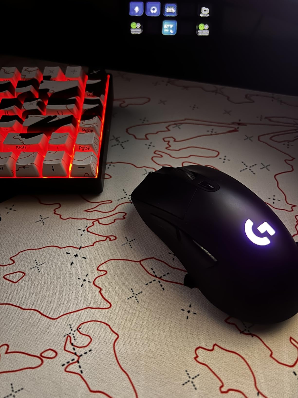Logitech G703 Lightspeed Wireless Gaming Mouse W/Hero 25K Sensor, PowerPlay Compatible, Lightsync RGB, Lightweight 95G+10G Optional, 100-25, 600 DPI, Rubber Side Grips - Black customer photo 1
