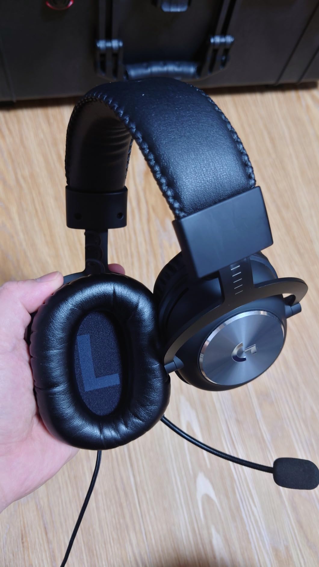 Logitech G PRO X Wired Gaming Headset - Black | Blue VO!CE Detachable Boom Mic, DTS 7.1, 50 mm Drivers, USB/3.5mm Aux, Spare Memory Foam Ear Pads, Bag & USB DAC Included customer photo 2