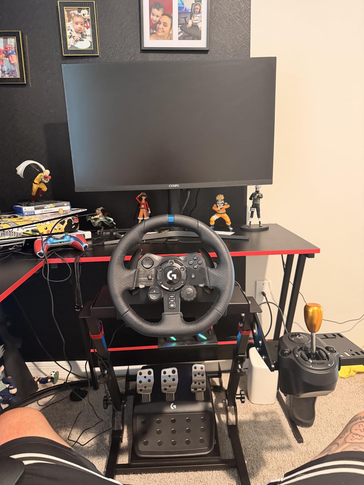 Logitech G923 Racing Wheel and Pedals for Xbox X|S, Xbox One and PC Featuring TRUEFORCE up to 1000 Hz Force Feedback, Responsive Pedal, Dual Clutch Launch Control, and Genuine Leather Wheel Cover customer photo 1