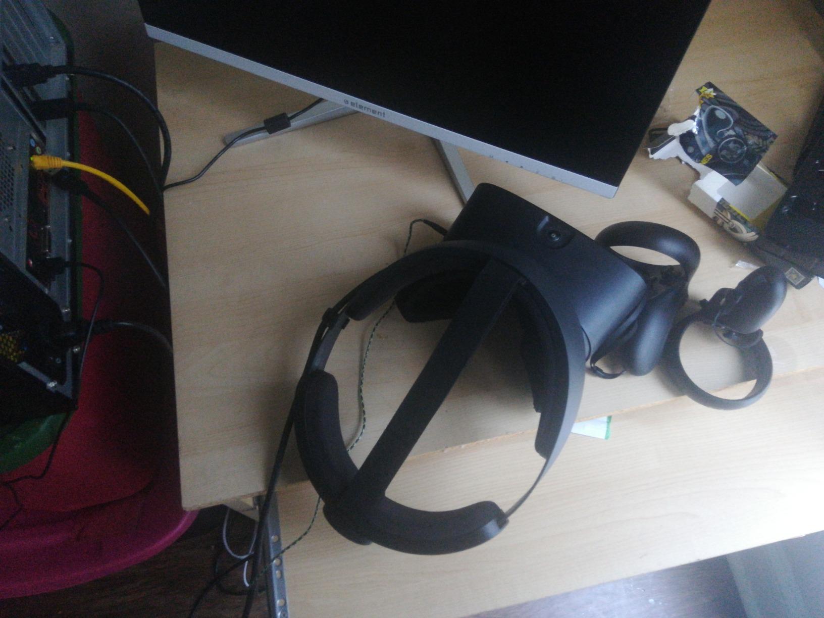 Oculus Rift S PC-Powered VR Gaming Headset customer photo 2