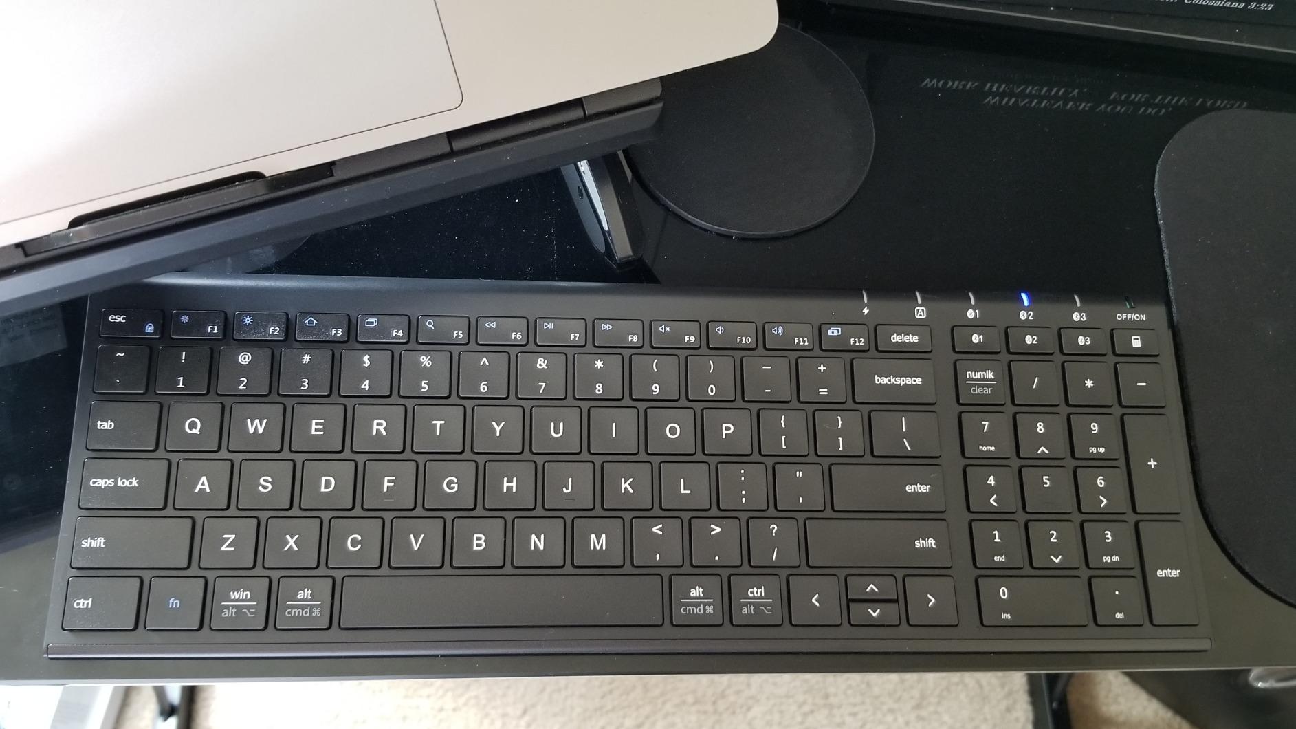 iClever BK10 Bluetooth Keyboard, Universal Bluetooth 5.1 Wireless Keyboard with Number Pad customer photo 1