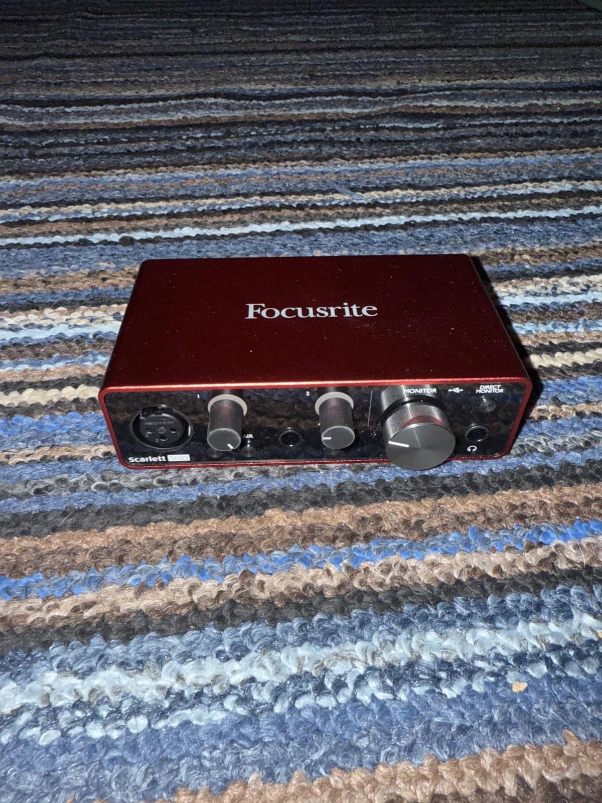 Focusrite Scarlett Solo 3rd Gen USB Audio Interface for Guitarists, Vocalists, Podcasters or Producers to record and playback studio quality sound | 1 XLR Mic Preamp, 1 Hi-Z Instrument Input, 24-Bit/192kHz, 56dB Gain Range, Air Mode, macOS/Windows/iPadOS Compatible customer photo 1