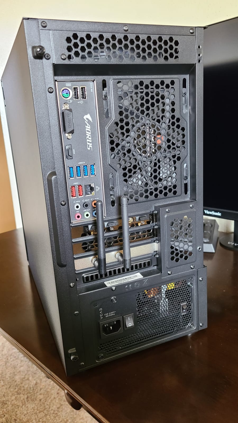 Cooler Master Silencio S400 Micro-ATX PC Case Tower, Sound-Dampening Material, Reversible Front Panel, SD Card Reader, Silencio FP 120mm PWM Fans, Water-Cooling Support (MCS-S400-KN5N-S00) customer photo 1