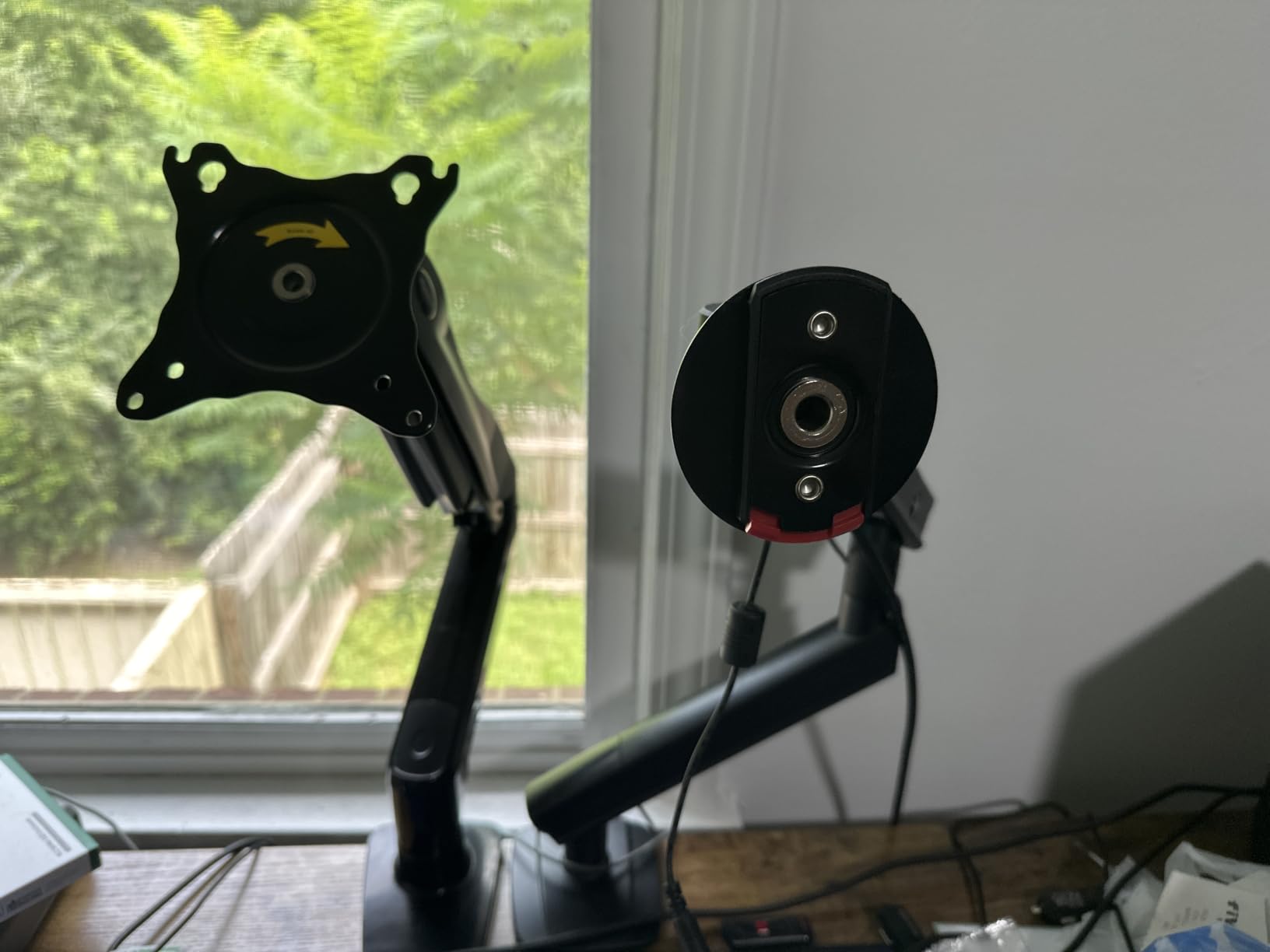 HUANUO FlowLift Single Monitor Mount, 13 to 32 Inch Monitor Arm, Adjustable Monitor Stand, Vesa Mount with Clamp and Grommet Base - Fits 4.4 to 19.8lbs LCD Computer Monitors customer photo 2