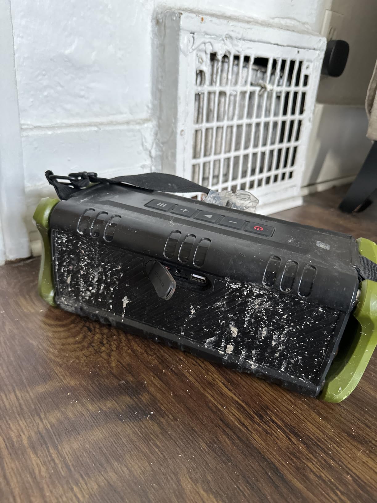 Portable Speakers Bluetooth Wireless, 90W Max Loud Outdoor Speaker with Deep Bass, IPX6 Waterproof, Floatable, Custom EQ, 40H, Dual Pairing customer photo 1