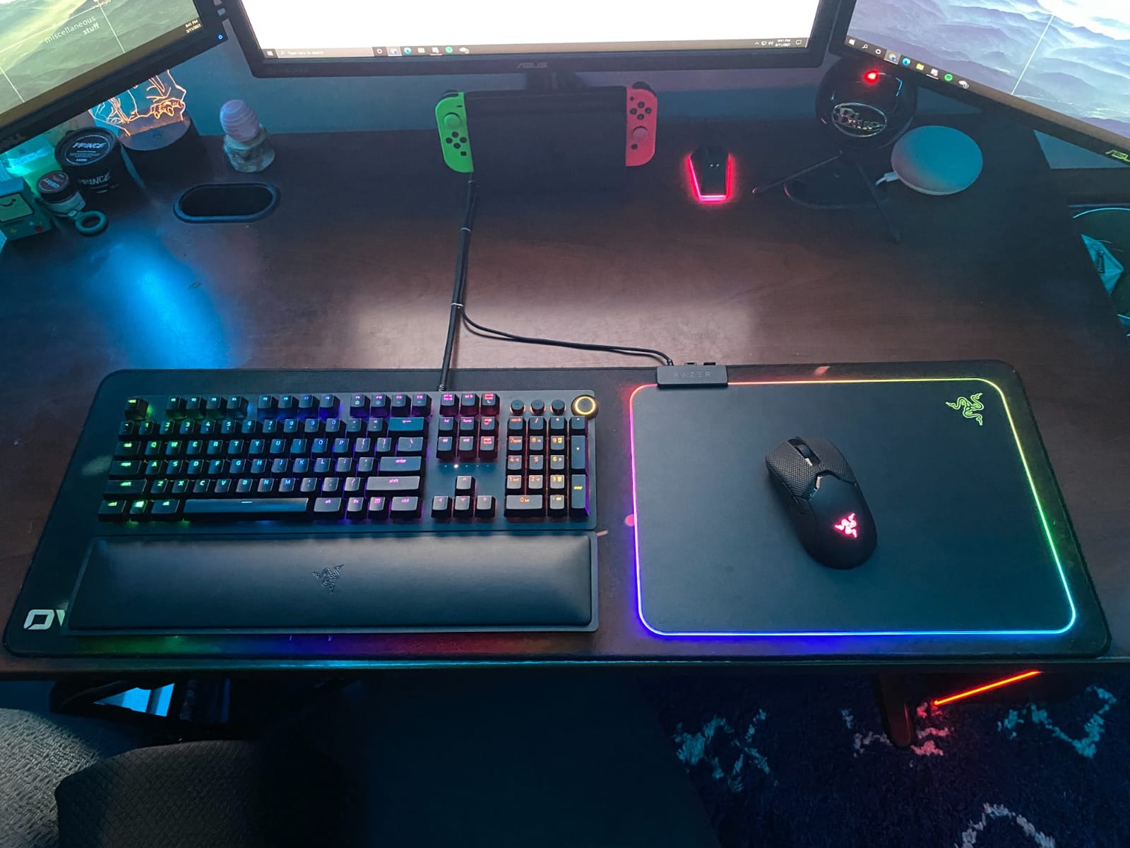 Razer Firefly Hard V2 RGB Gaming Mousepad, Customizable Chroma Lighting | Built-In Cable Management, Balanced Control & Speed, Non-Slip Rubber Base customer photo 1