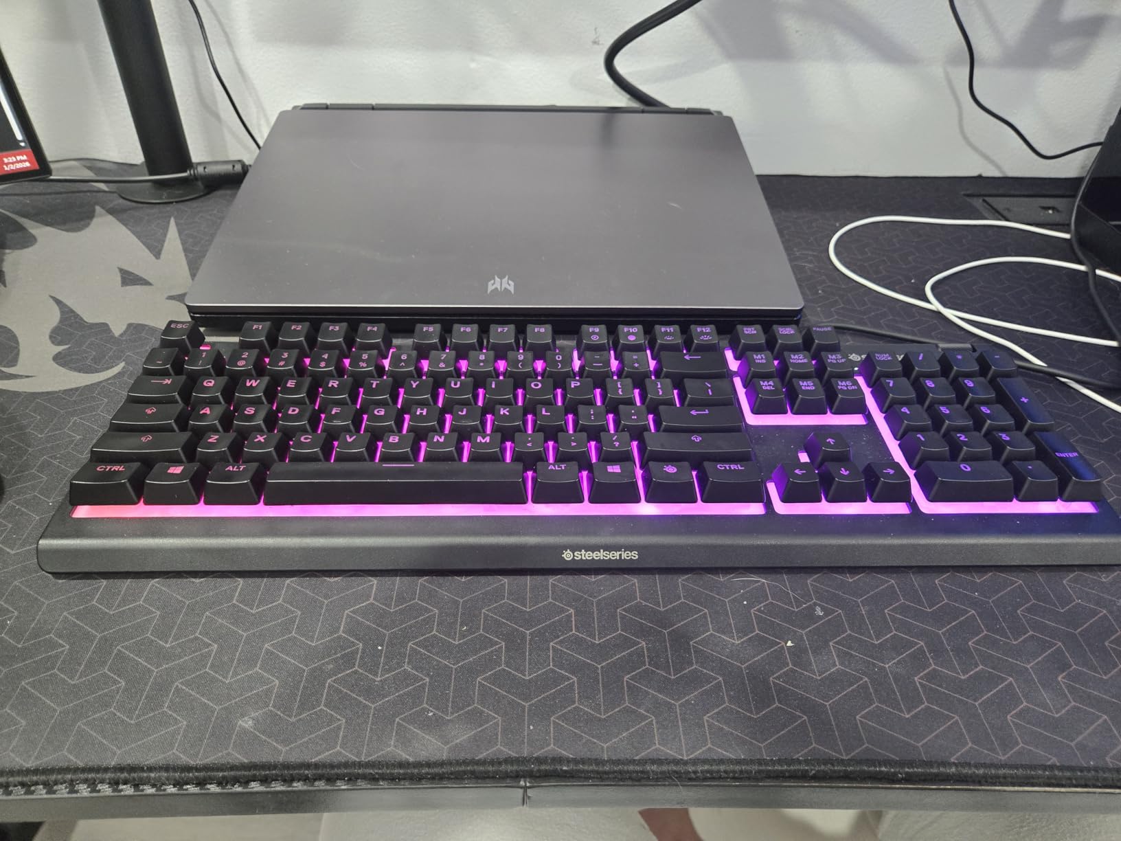 SteelSeries Apex 3 RGB Gaming Keyboard - 10-Zone RGB Illumination - IP32 Water Resistant - Premium Magnetic Wrist Rest (Whisper Quiet Gaming Switch) customer photo 1