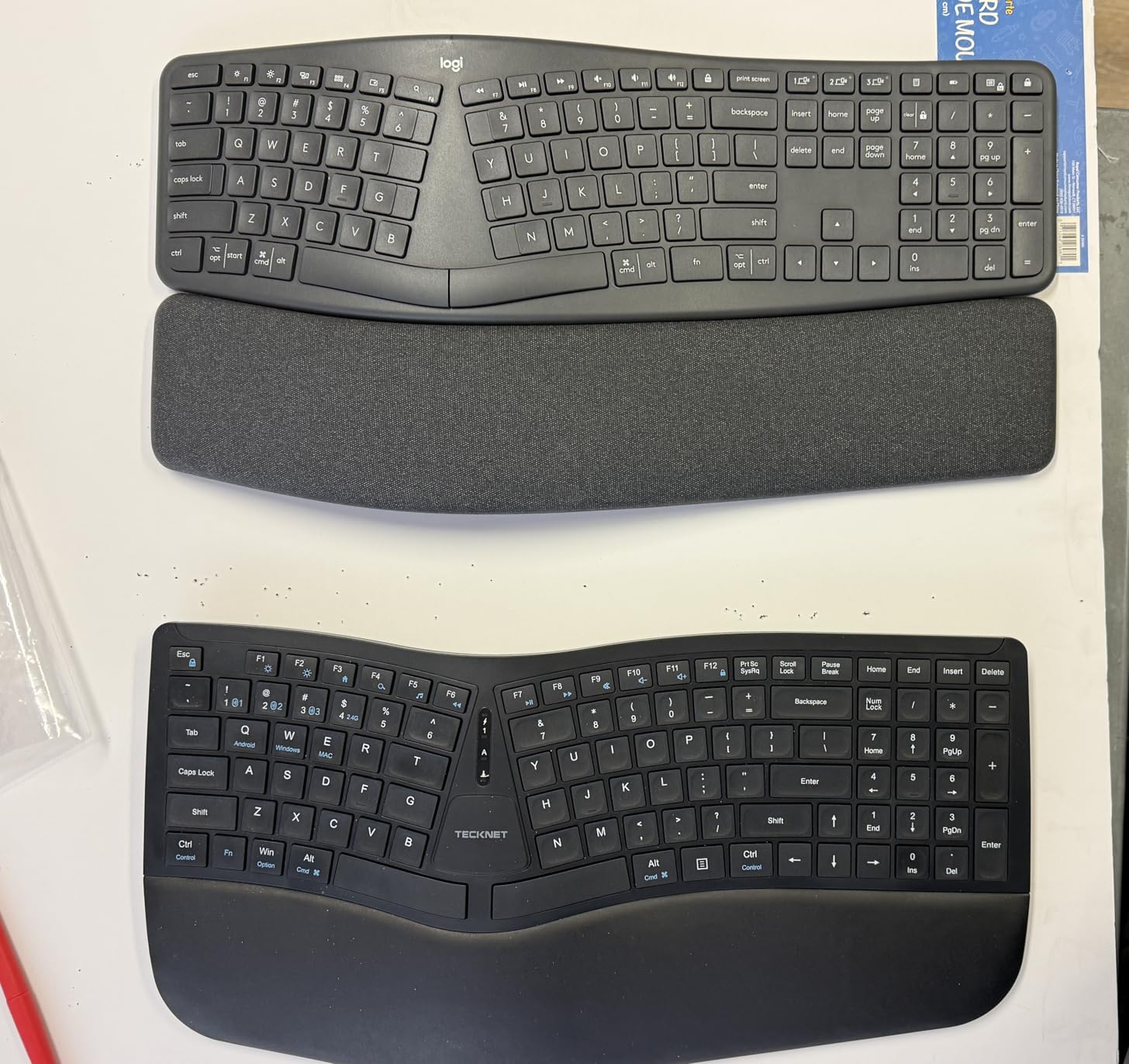 Logitech Ergo K860 Wireless Ergonomic Keyboard - Split Keyboard, Wrist Rest, Natural Typing, Stain-Resistant Fabric, Bluetooth and USB Connectivity, Compatible with Windows/Mac, Black customer photo 1