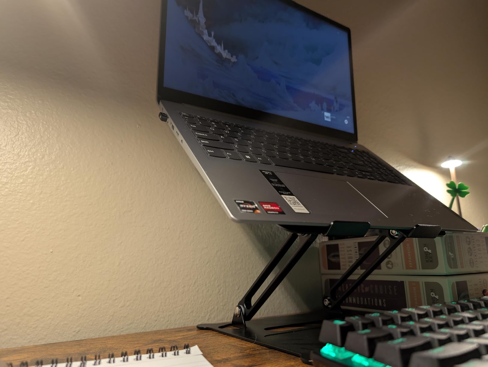 Urmust Adjustable Laptop Stand for Desk, 10-15.6