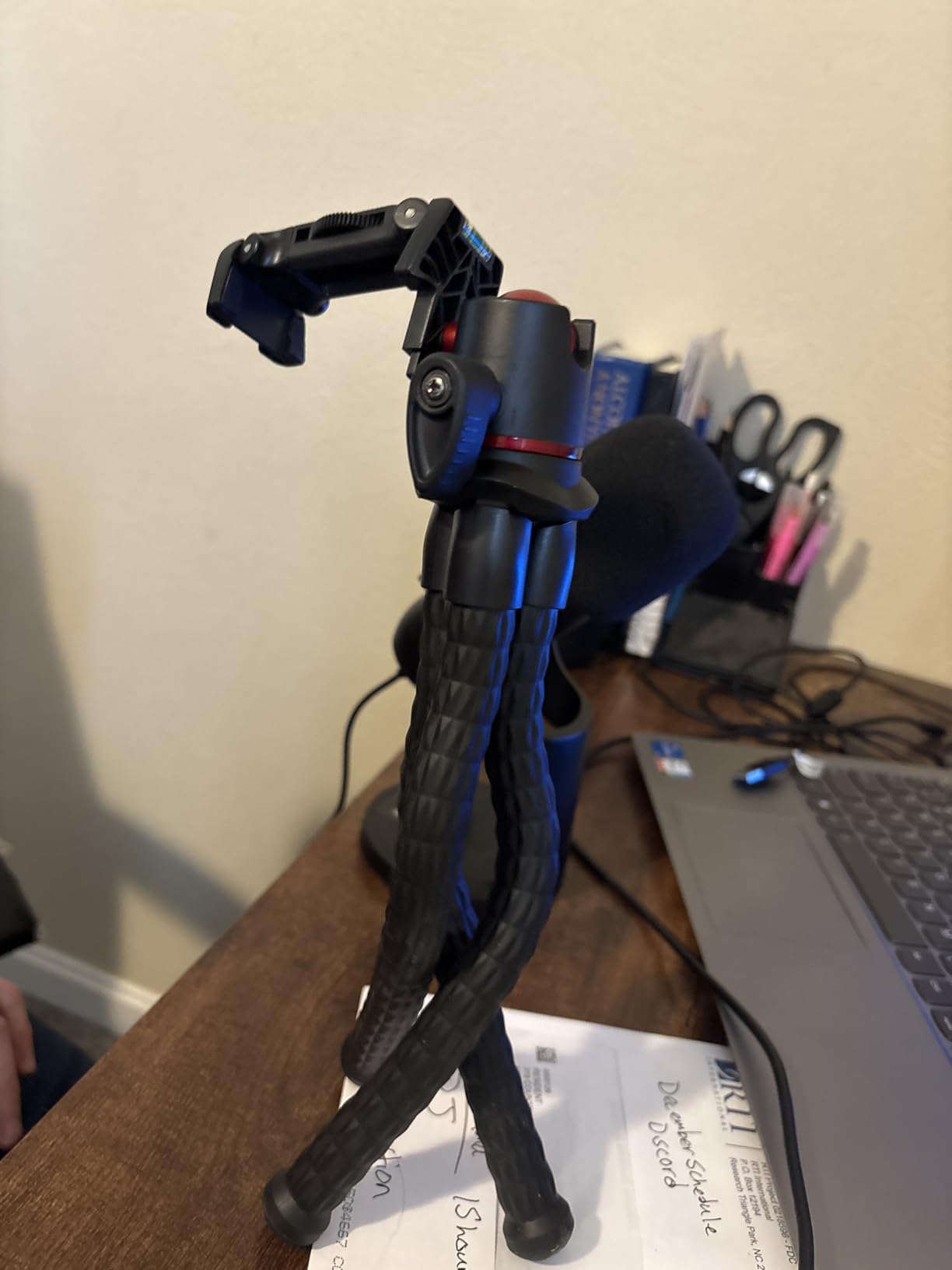 ULANZI Camera Tripod, Mini Flexible Stand w Hidden Phone Holder w Cold Shoe Mount, 1/4'' Screw f Magic Arm, Universal f iPhone 17 16 15 14 Pro Max XS Max Canon Nikon Sony DJ Pocket 4/3 Cameras customer photo 2