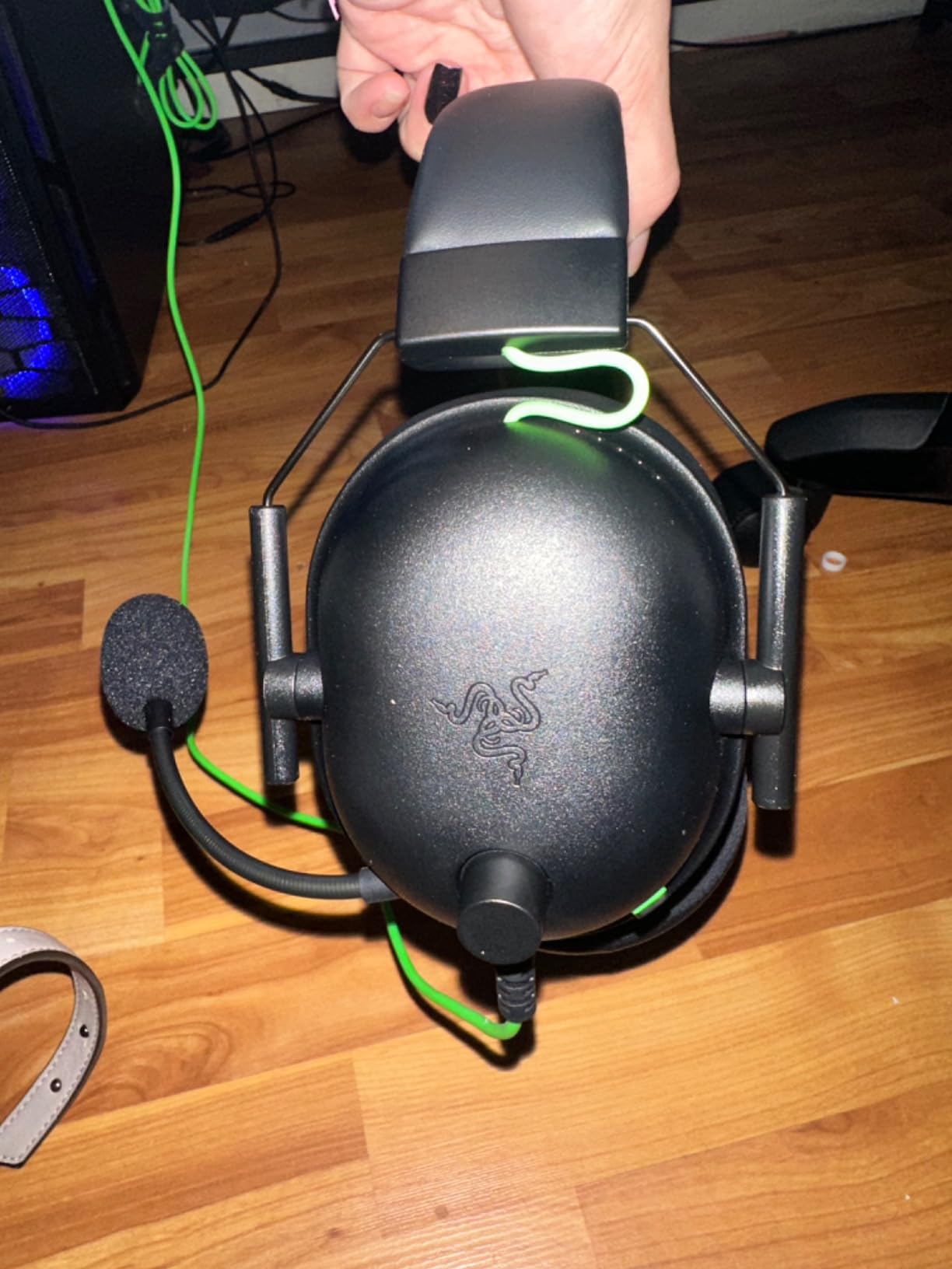 Razer BlackShark V2 X Gaming Headset: 7.1 Surround Sound - 50mm Drivers - Memory Foam Cushion - For PC, PS4, PS5, Switch - 3.5mm Audio Jack - Black customer photo 2