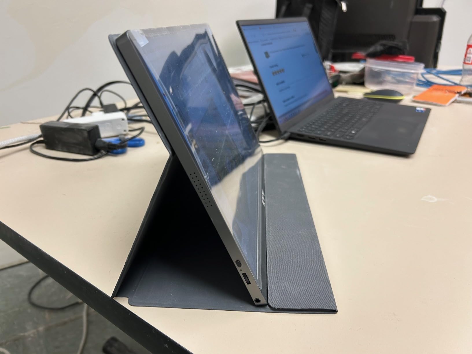 KYY Portable Monitor 15.6