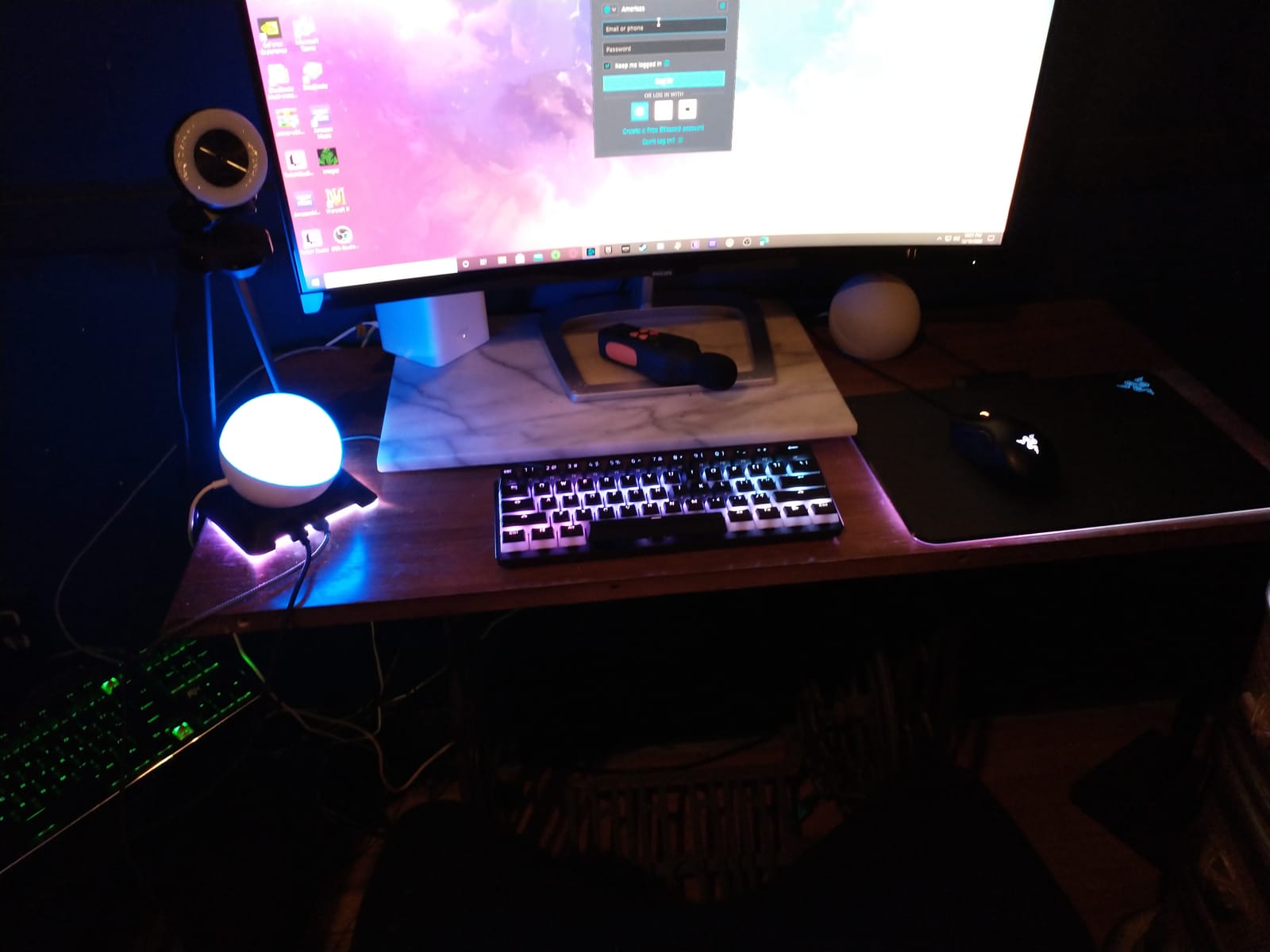 Razer Huntsman Mini 60% Gaming Keyboard: Clicky Optical Switches - Aluminum Top Frame - Chroma RGB Lighting - PBT Keycaps - Onboard Memory - Snap Tap - Black customer photo 1
