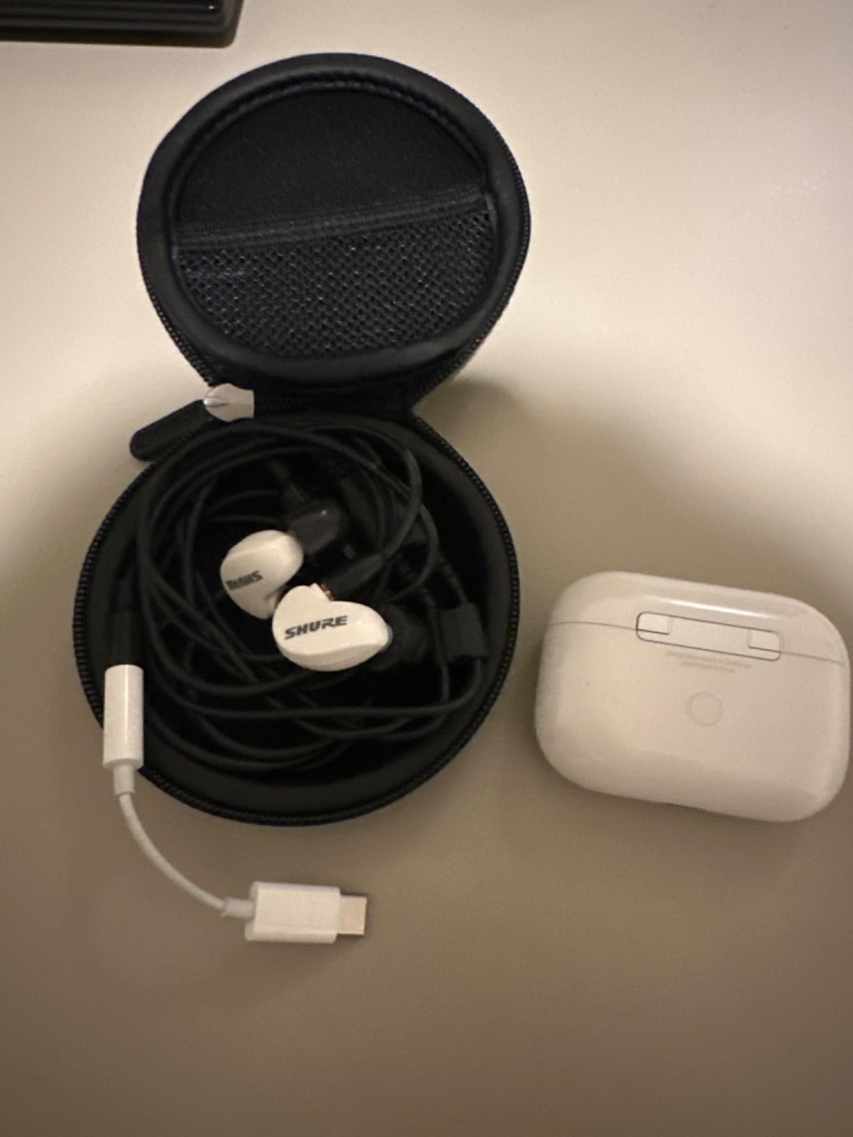 Shure AONIC 215 Wired Sound Isolating Earbuds, Clear Sound, Single Driver, Secure in-Ear Fit, Detachable Cable customer photo 1