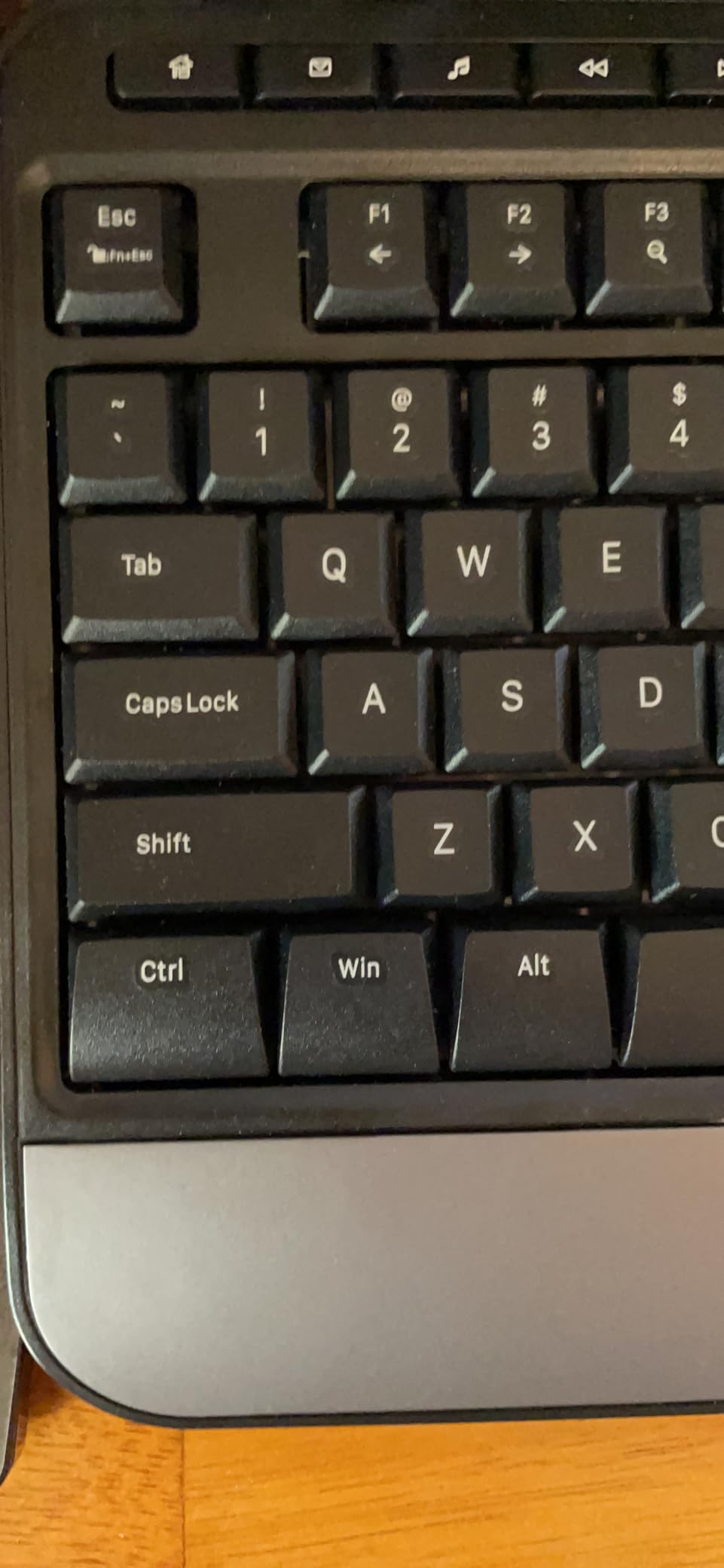 X9 Wired Ergonomic Keyboard - Comfortable Typing - Ergonomic Full Size USB Keyboard with Wrist Rest, Number Pad, Multimedia and 114 Keys - External Computer Keyboard for Laptop, Desktop and Office PC customer photo 1
