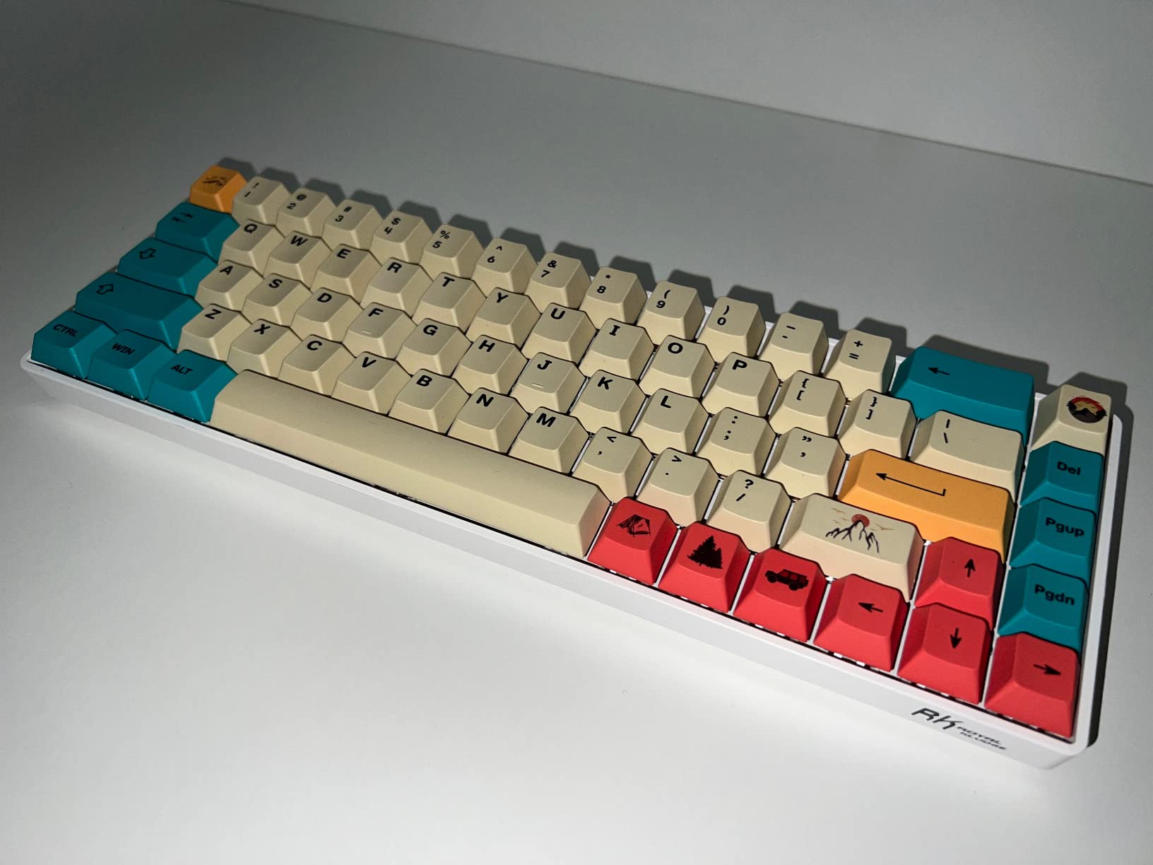 RK ROYAL KLUDGE RK68 Wireless Hot Swappable 65% Mechanical Keyboard Gaming | 68 Keys Compact BT5.0 Gaming Keyboard with Stand-Alone Arrow/Control Keys, Software Supports, Blue Backlit, RK Custom Switch customer photo 2