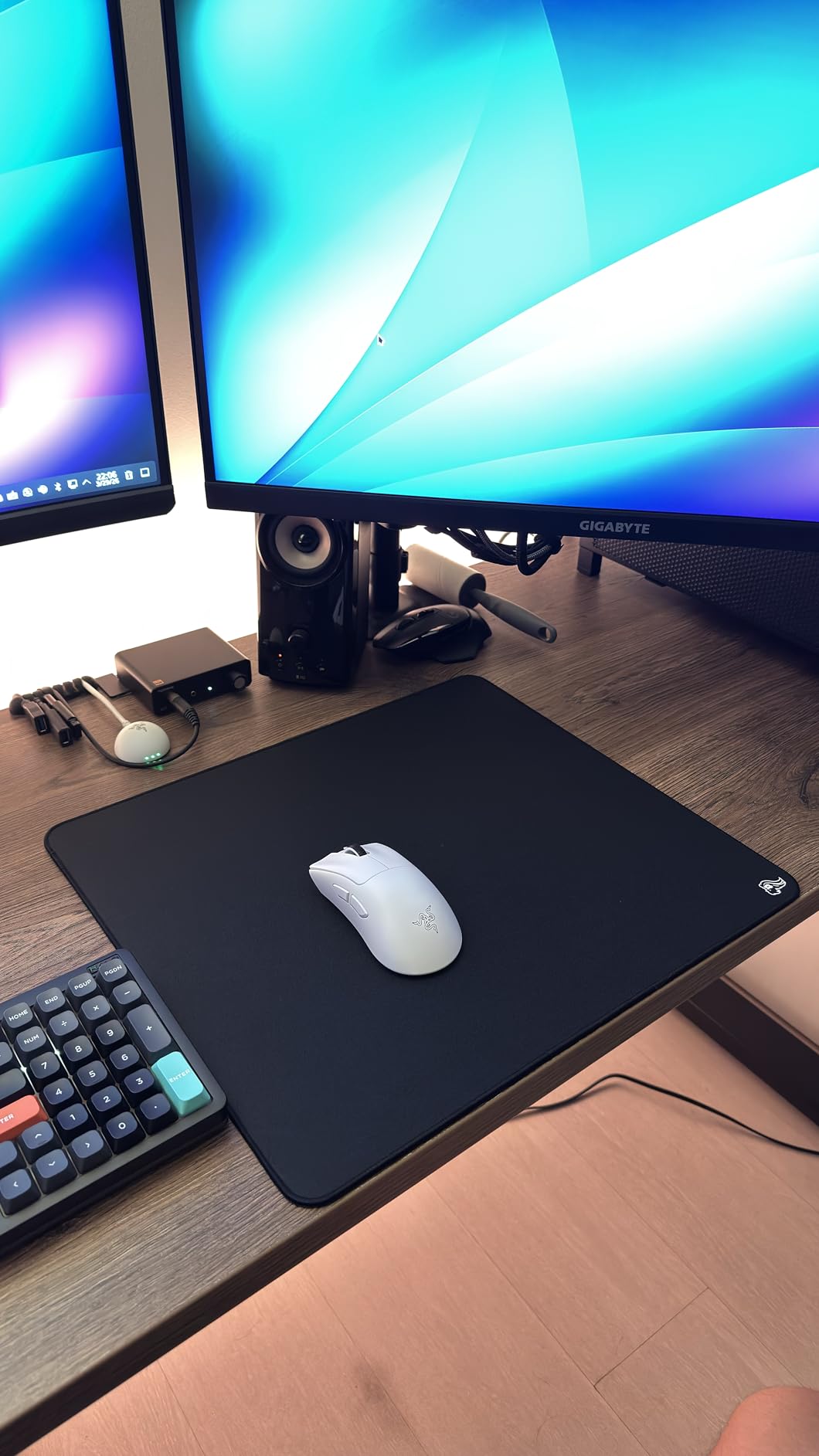 GLORIOUS Elements Air Mousepad - XL Hard and Ultra Thin Polycarbonate Flexible Surface Large Gaming Mouse Pad 15