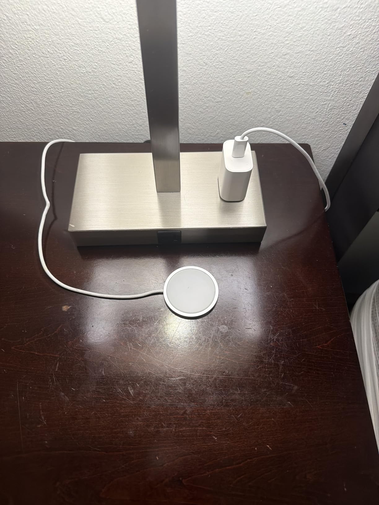 Apple MagSafe Charger - Wireless Charger with Fast Charging Capability, Compatible with iPhone and AirPods customer photo 2