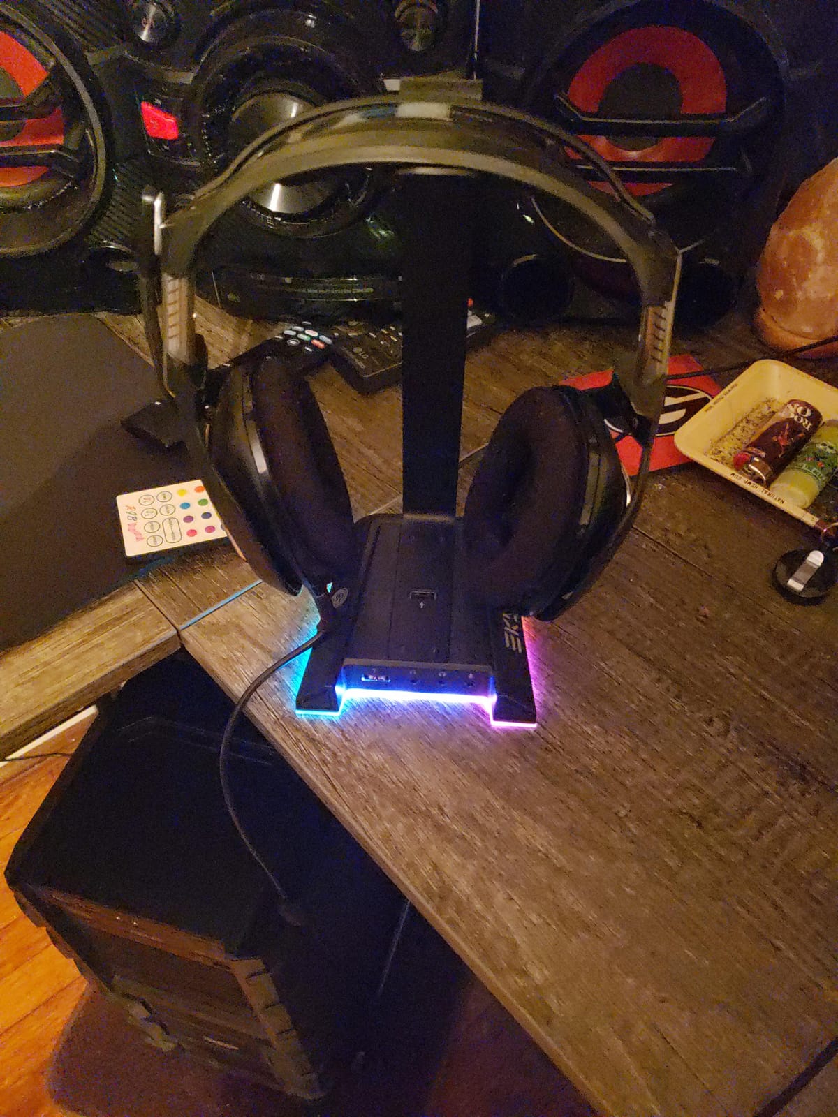 EKSA RGB Headset Stand, Headphone Stands with 7.1 Surround Sound & USB/3.5mm Port, Desk Gaming Headsets Holder with Aluminum Alloy Rod & Non-Slip Rubber Pad, Suitable for Most Gamer Desktop Earphones customer photo 2