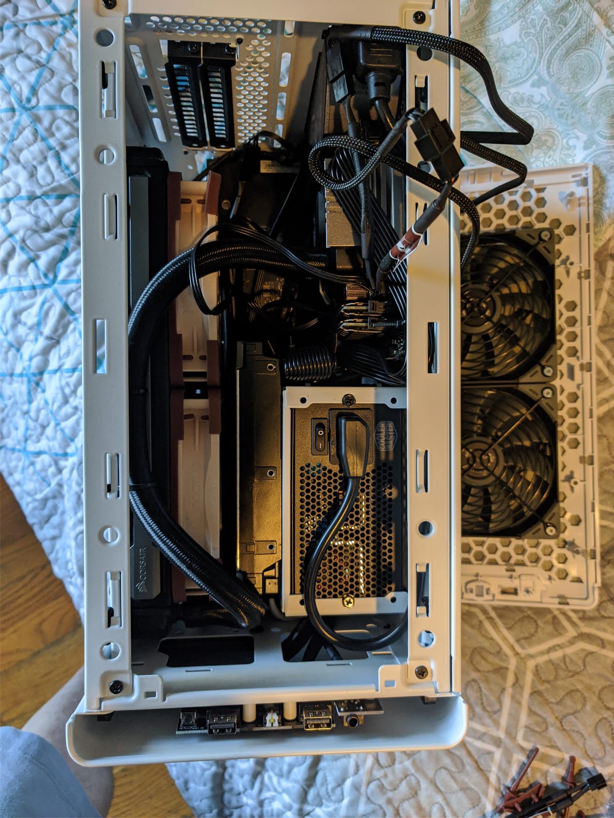 Cooler Master V750 SFX Gold ITX SFF Power Supply, PCIe 5.1 Ready, Cybenetics Gold & Noise A, 80 PLUS Gold, 750W, Mini-ITX & SFF Systems, ATX 3.1, 12V-2x6 Cable, Fully Modular customer photo 2