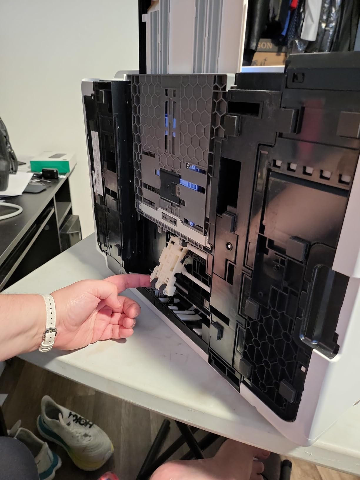 Epson EcoTank Photo ET-8550 Wireless Wide-Format All-in-One Tank Printer | Cartridge-free 6-color wide-format photo print, scan, copy; up to 16 ppm, 13 x 19 in.; ideal for creators and home studios customer photo 2