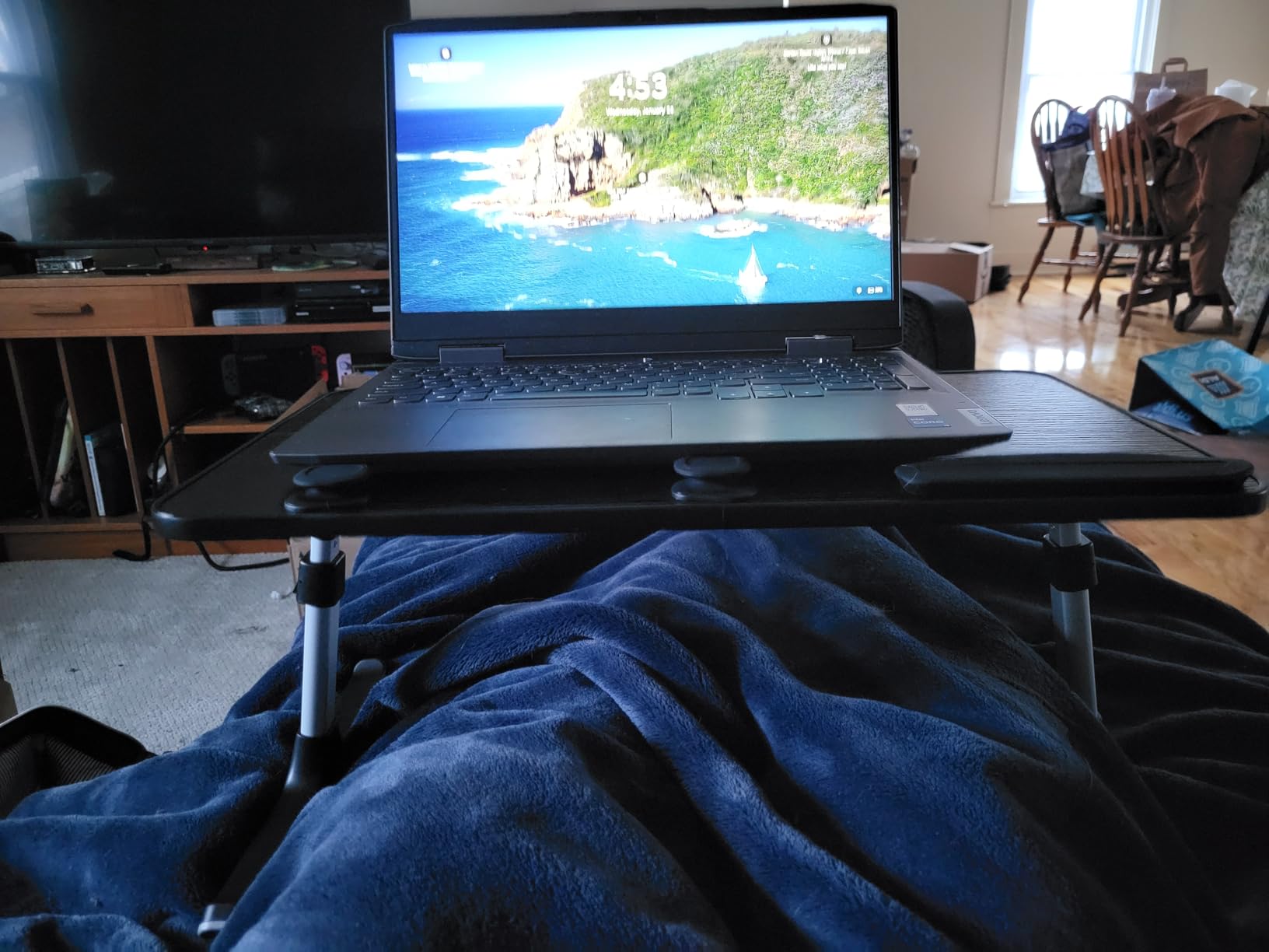 SAIJI Height & Angle Adjustable Lap Desk Laptop Stand for Bed | LightWeight Foldable Portable Laptop Table for Couch Sofa Chair Floor customer photo 2