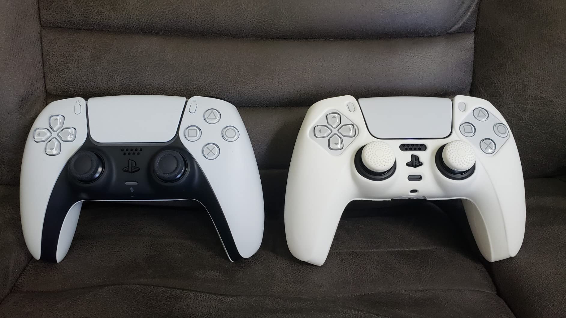 PlayVital Black Pure Series Anti-Slip Silicone Cover Skin for PS5 Controller with Thumb Grip Caps customer photo 1