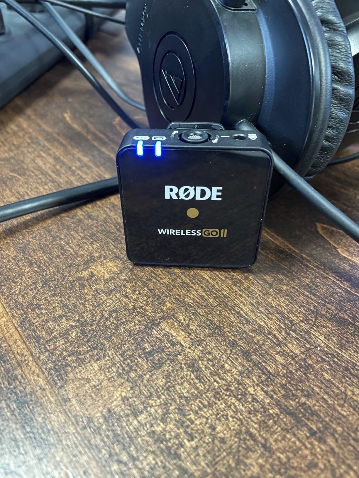 RØDE Wireless GO II Ultra-compact Dual-channel Wireless Microphone System with Built-in Microphones, On-board Recording and 200m Range for Filmmaking, Interviews and Content Creation customer photo 1