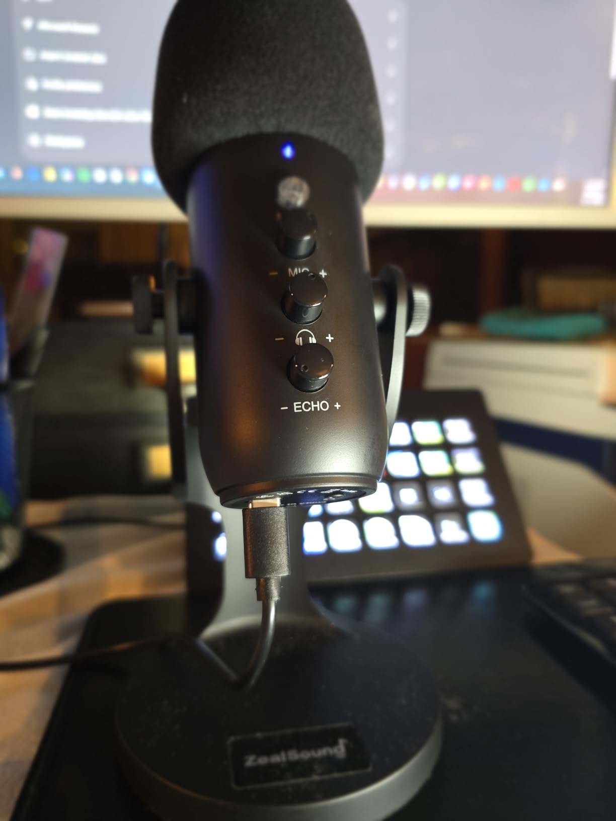 ZealSound Podcast Microphone for PC, Noise Cancellation USB Mic with Gain, Volume Adjustment & Mute Button, Monitoring & Echo, for YouTube, TikTok, Podcasting, Streaming, iPhone, iPad, Android, Mac customer photo 1