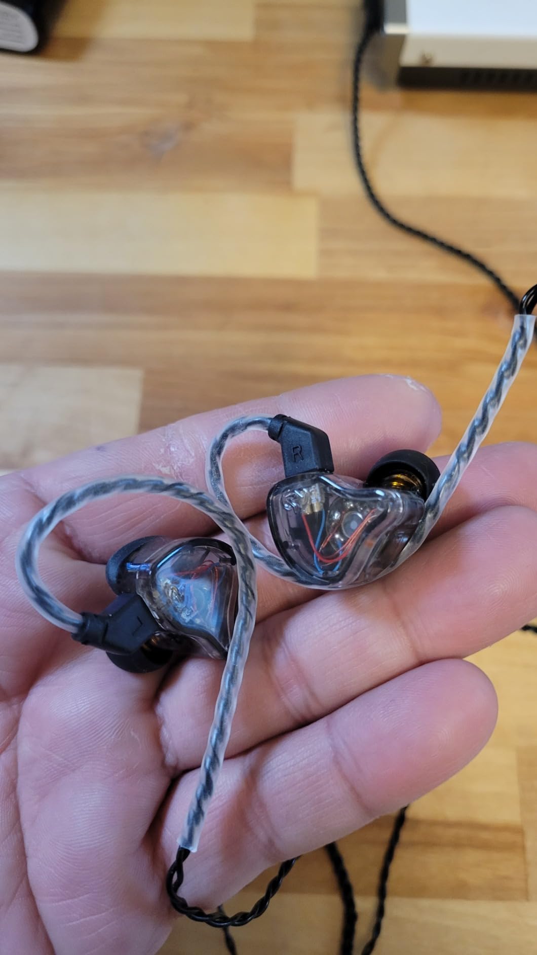 CCZ Yinyoo Melody in Ear Monitors Earphones Headphones Wired Earbuds without Microphone IEM HIFI Bass with 1DD 1BA, Ear fins, 4N OFC Cable for Musicians, Singer, on Stage, Studio (no mic, clear black) customer photo 2
