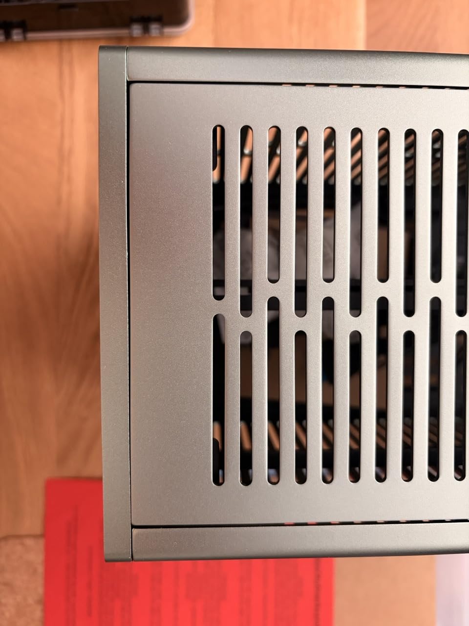 Fractal Design Terra Jade - Wood Walnut Front Panel - Small Form Factor - Mini ITX Gaming case - PCIe 4.0 Riser Cable - USB Type-C - Anodized Aluminum Panels customer photo 2