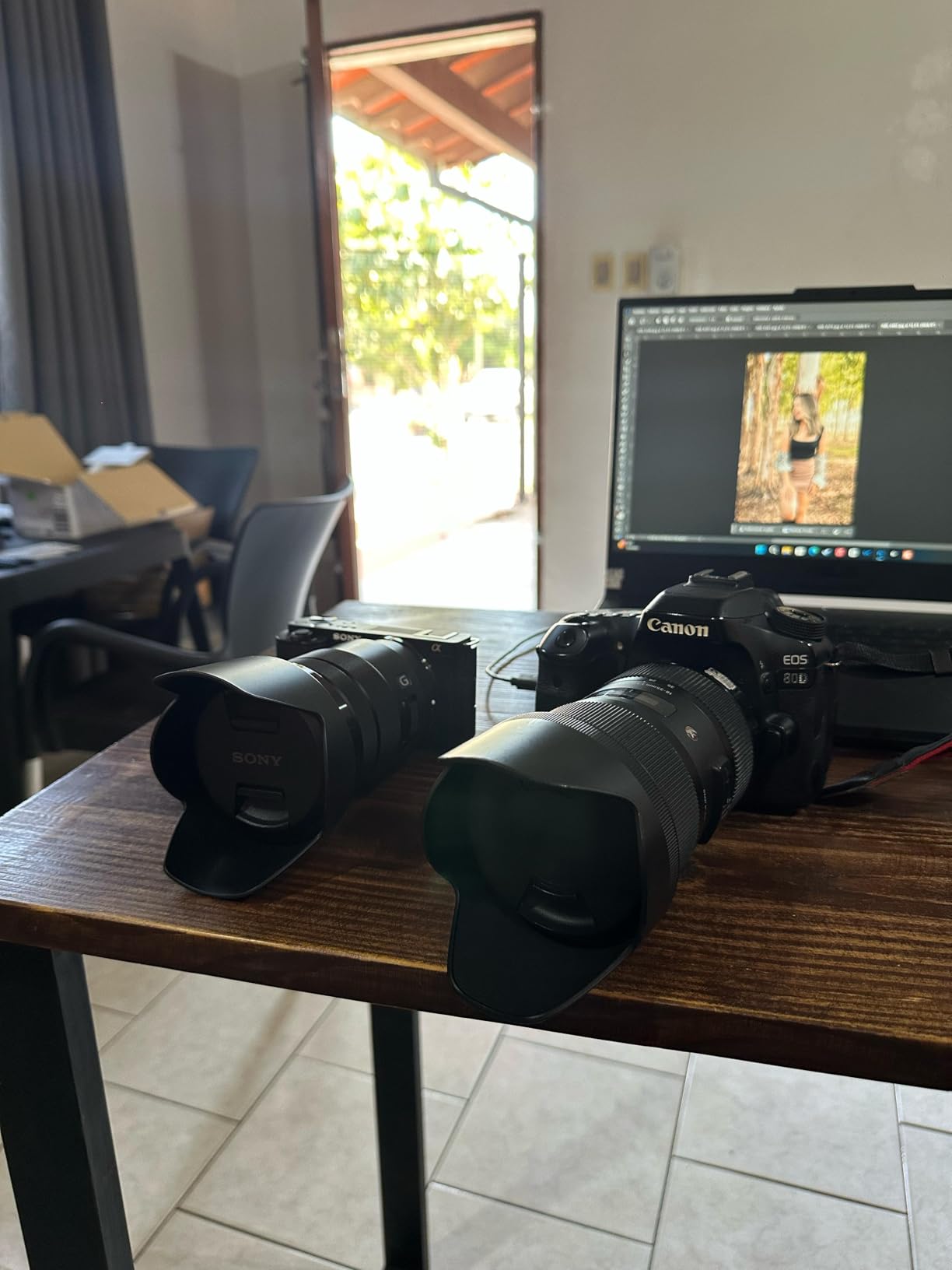 Sony Alpha ZV-E10 - APS-C Interchangeable Lens Mirrorless Vlog Camera - Black (Renewed) customer photo 2
