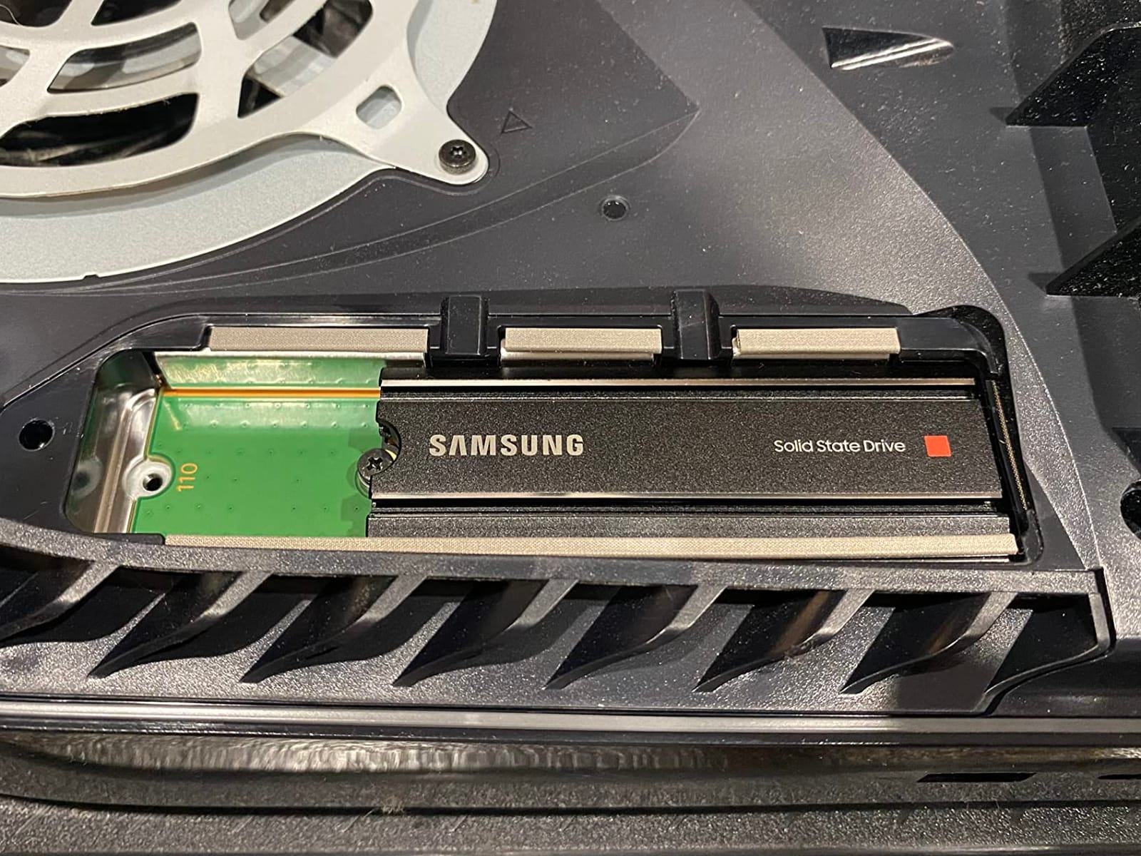 Samsung 980 PRO SSD with Heatsink 2TB PCIe Gen 4 NVMe M.2 Internal Solid State Drive, Heat Control, Max Speed, PS5 Compatible (MZ-V8P2T0CW) customer photo 2