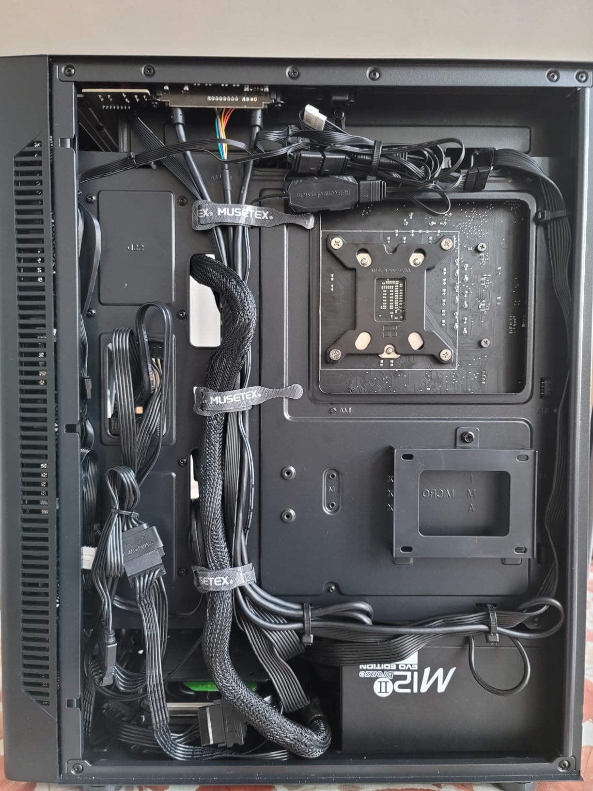 MUSETEX ATX PC Case Pre-Install 6 PWM ARGB Fans, Polygonal Mesh Computer Gaming Case, Opening Tempered Glass Side Panel Mid-Tower Case, USB 3.0 x 2, Black, NN8 customer photo 2
