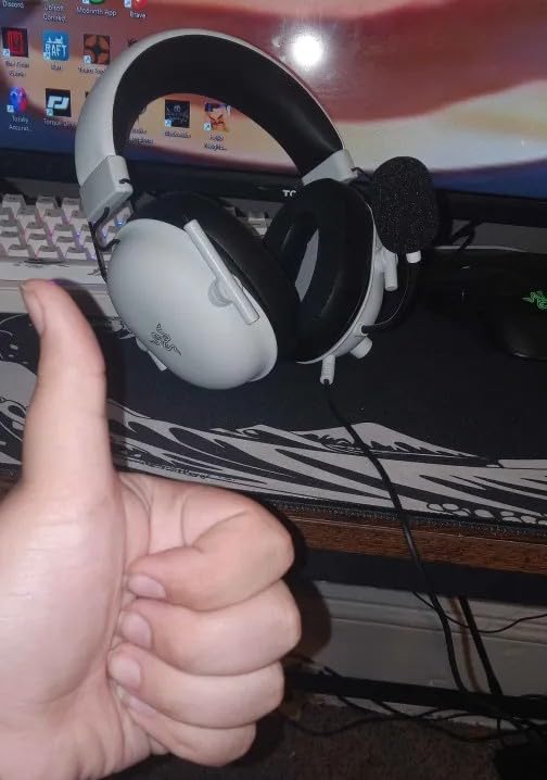Razer BlackShark V2 X Gaming Headset: 7.1 Surround Sound - 50mm Drivers - Memory Foam Cushion - for PC, Mac, PS4, PS5, Switch - 3.5mm Audio Jack - White customer photo 2