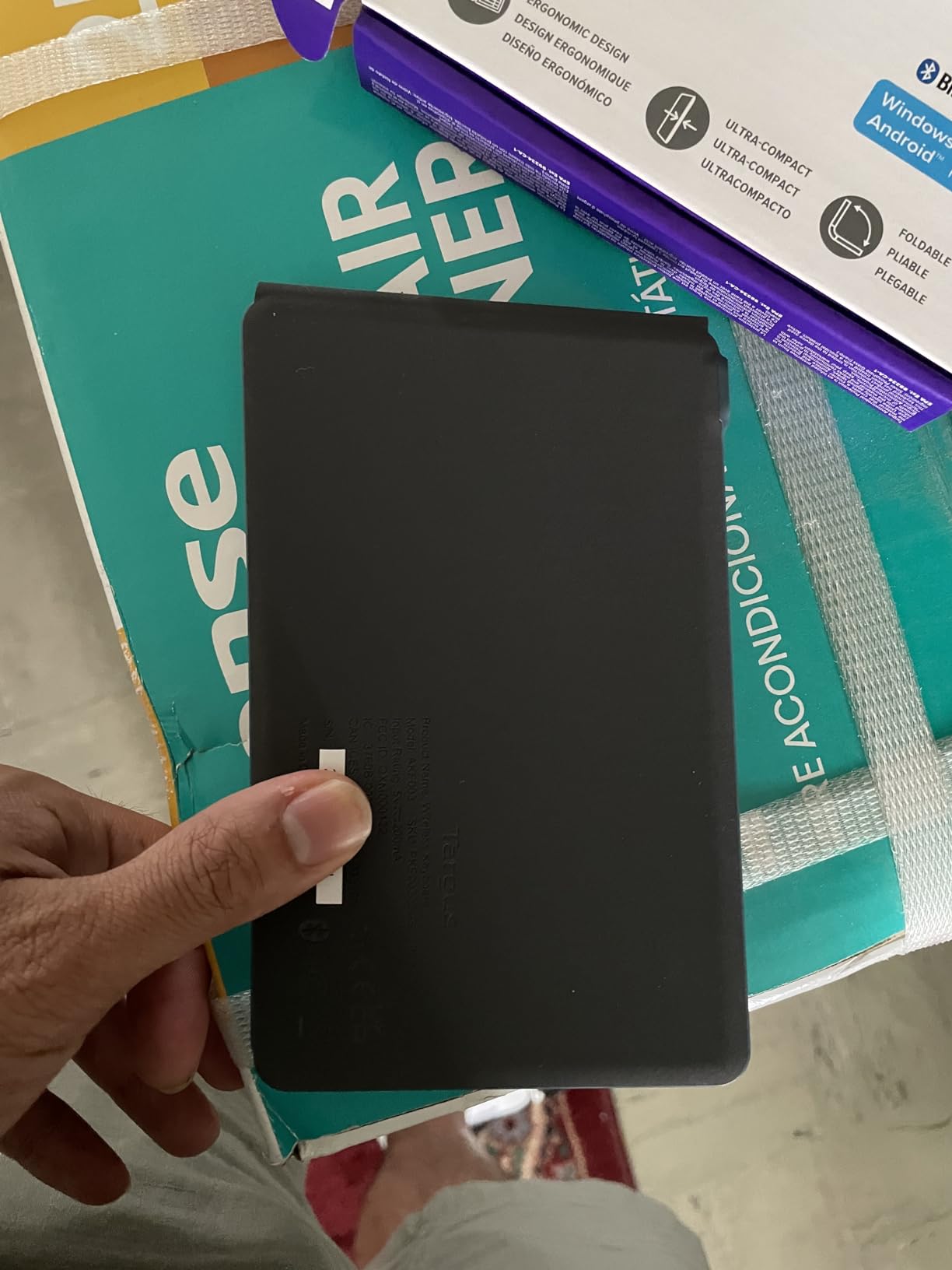 Targus Ergonomic Foldable Bluetooth Keyboard - Pocket-Sized, Split Ergonomic Design (PKF00302US) customer photo 1