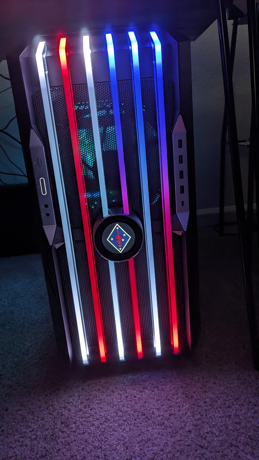 Cooler Master HAF 700 EVO E-ATX High Airflow PC Case, IRIS Customizable LCD, Breathable TG Front Panel, 200mm Sickleflow Fans, USB 3.2 Gen 2 Type C, 4 x USB 3.2 Gen 1 customer photo 2