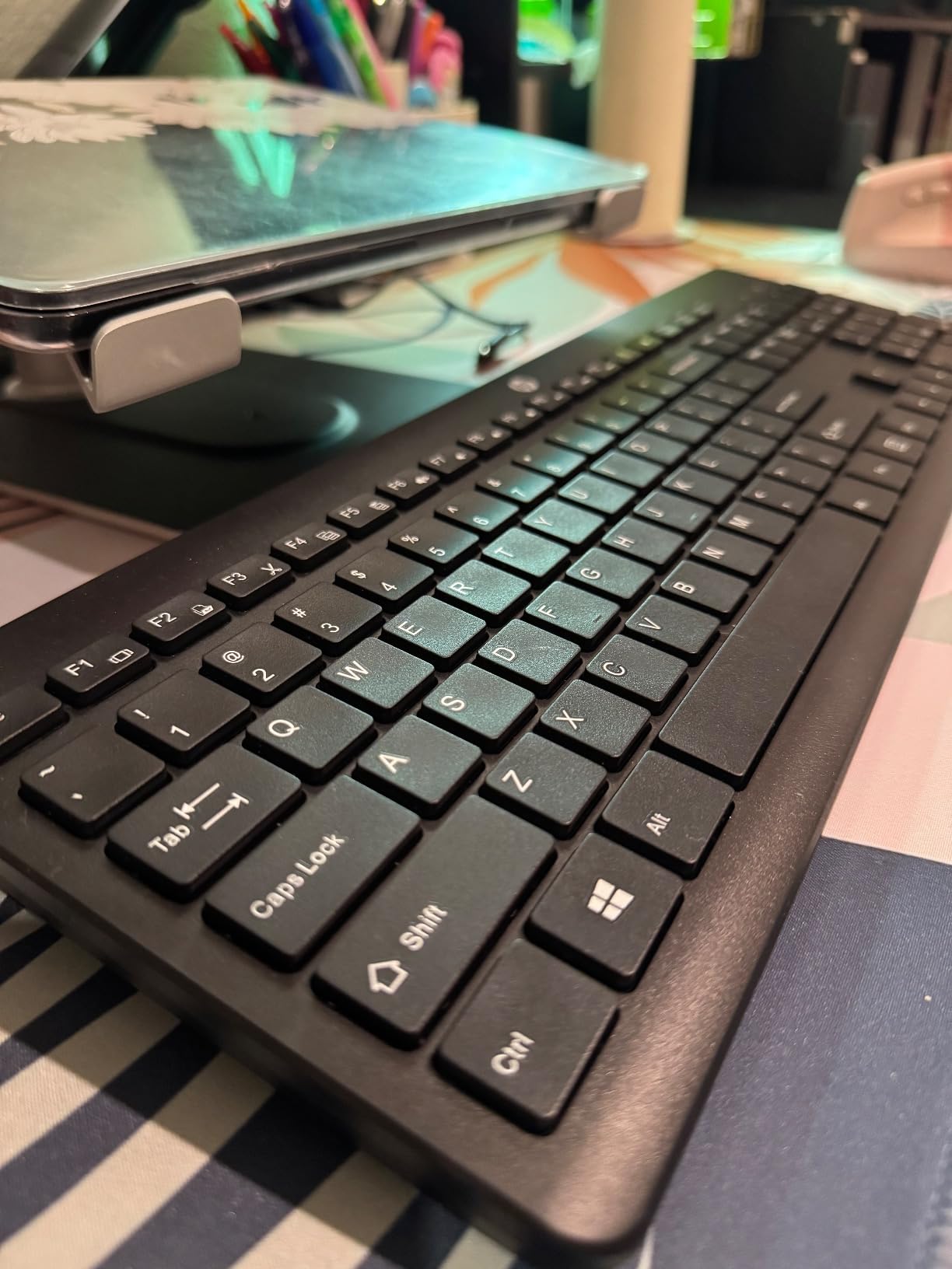 HP 230 Wireless Keyboard - Wireless Connection - Low-Profile, Quiet Design - Windows & Mac OS - Laptop, PC Compatible - Shortcut Keys & Number Pad - Long Battery Life customer photo 1