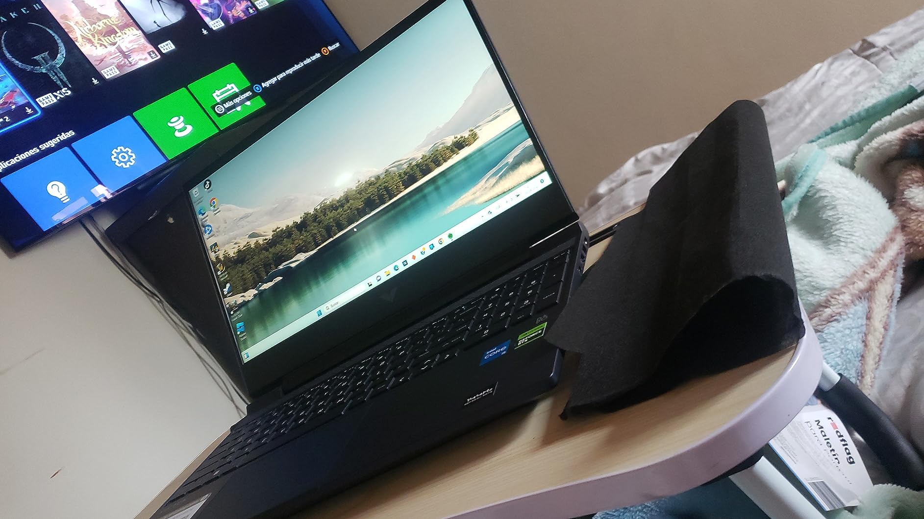 HP Victus 15 Gaming Laptop, NVIDIA GeForce RTX 3050, 12th Gen Intel Core i5-12500H, 8 GB RAM, 512 GB SSD, Full HD Display, Windows 11 Home, Backlit Keyboard, Enhanced Thermals (15-fa0025nr, 2022) customer photo 1