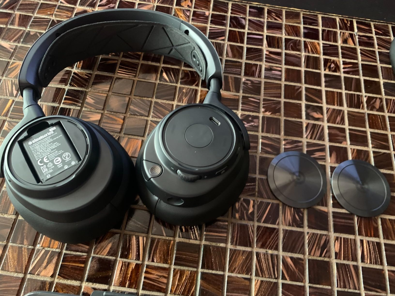 SteelSeries Arctis Nova Pro Wireless Xbox Multi-System Gaming Headset - Premium Hi-Fi Drivers - Active Noise Cancellation - Infinity Power System - Stealth Mic - Xbox, PC, PS5, PS4, Switch, Mobile customer photo 1