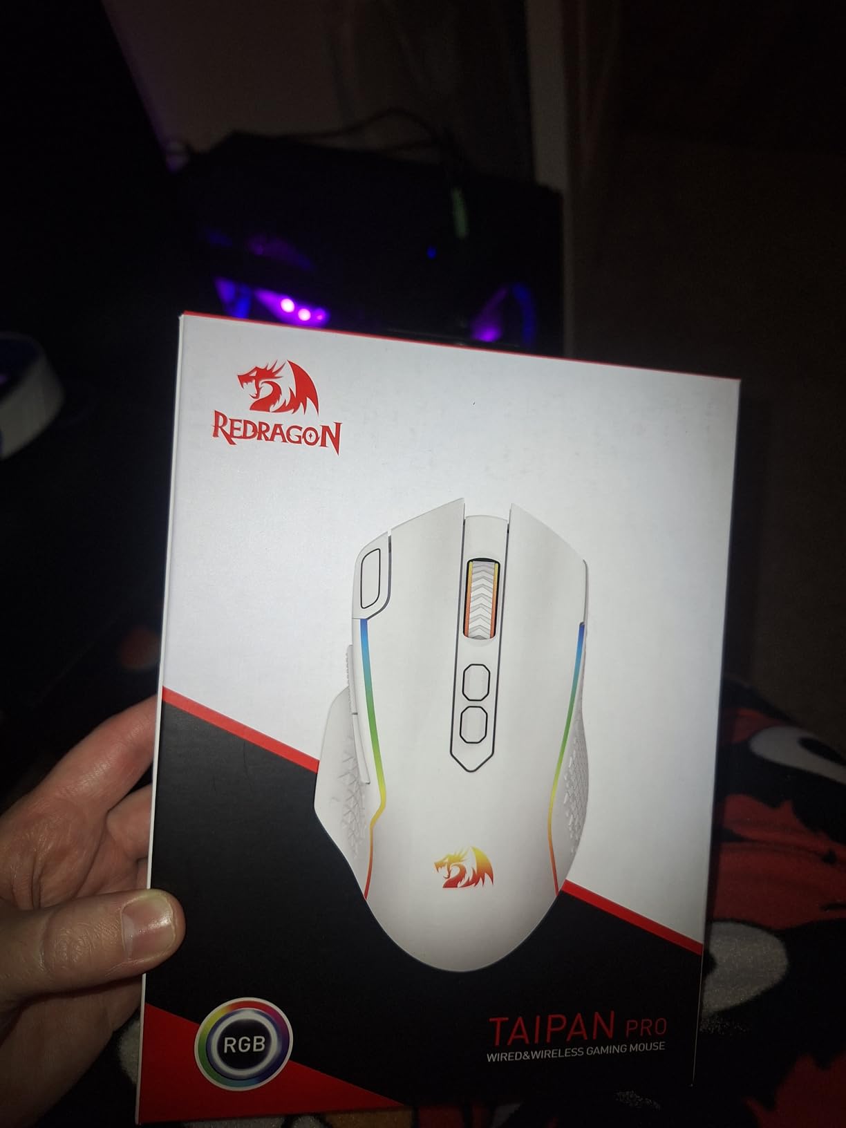 Redragon M810 PRO Wireless RGB Gaming Mouse 10000 DPI Remapping Keys | Cable-Free 0 Delay, Rapid-Fire Macro Keybinds, Vibing Backlight, Ergonomic Grip Body Comfort customer photo 1