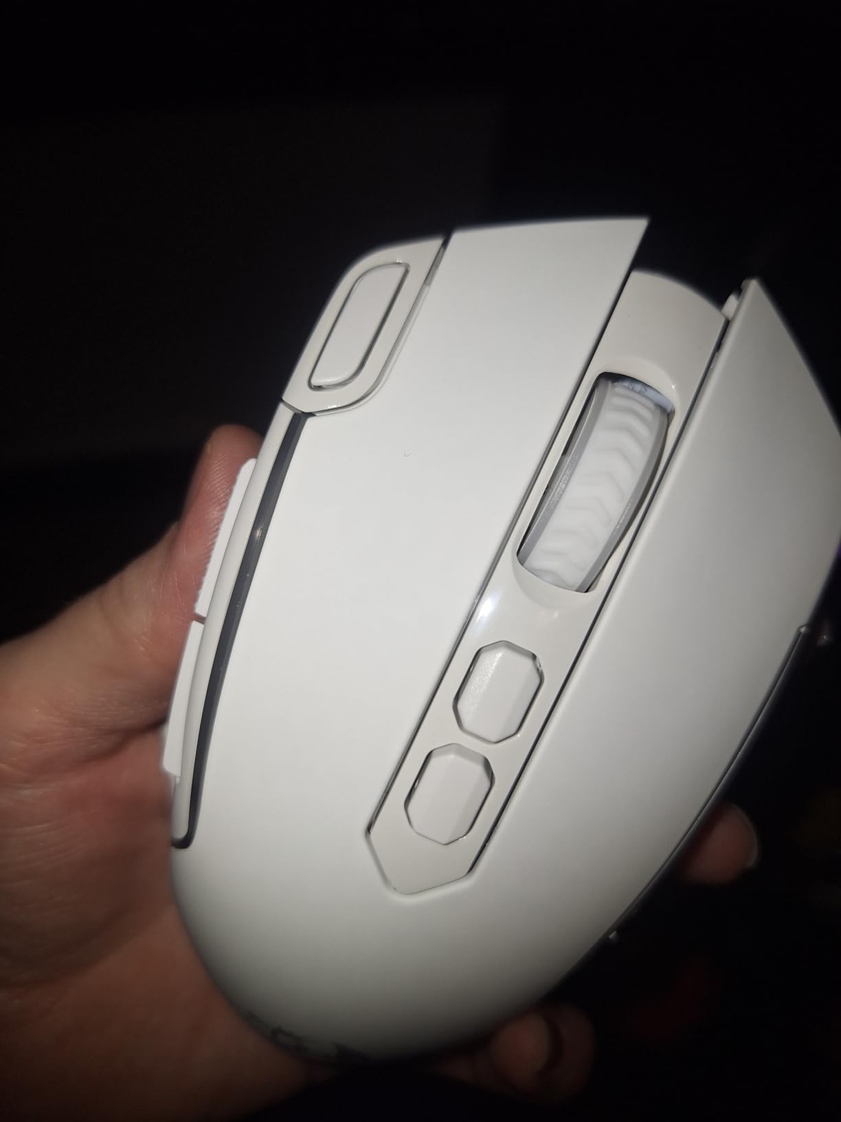 Redragon M810 PRO Wireless RGB Gaming Mouse 10000 DPI Remapping Keys | Cable-Free 0 Delay, Rapid-Fire Macro Keybinds, Vibing Backlight, Ergonomic Grip Body Comfort customer photo 2