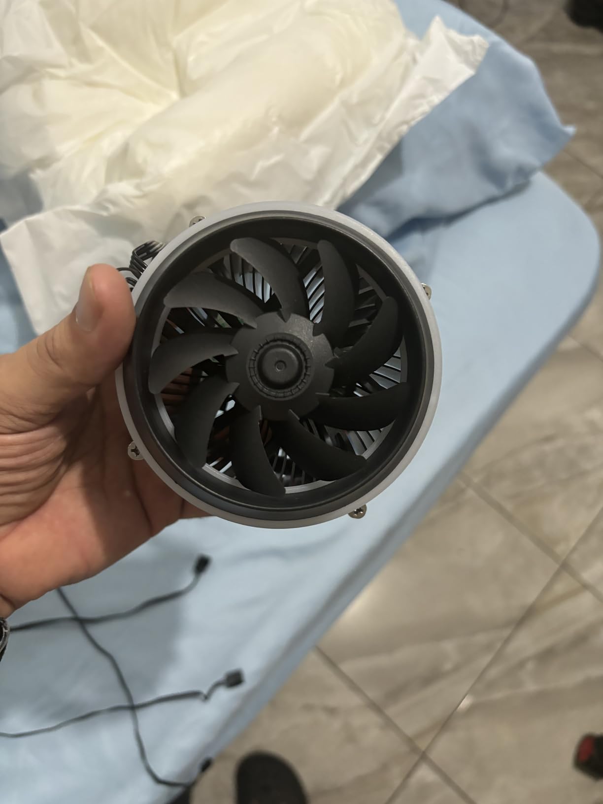 Vetroo Eclipse 90mm Low-Profile ARGB CPU Cooler | Compact Design, 4-Pin PWM Fan, Premium Aluminum Fins, 95W TDP Air Cooling for Intel LGA 1851 & 1700 Only customer photo 2
