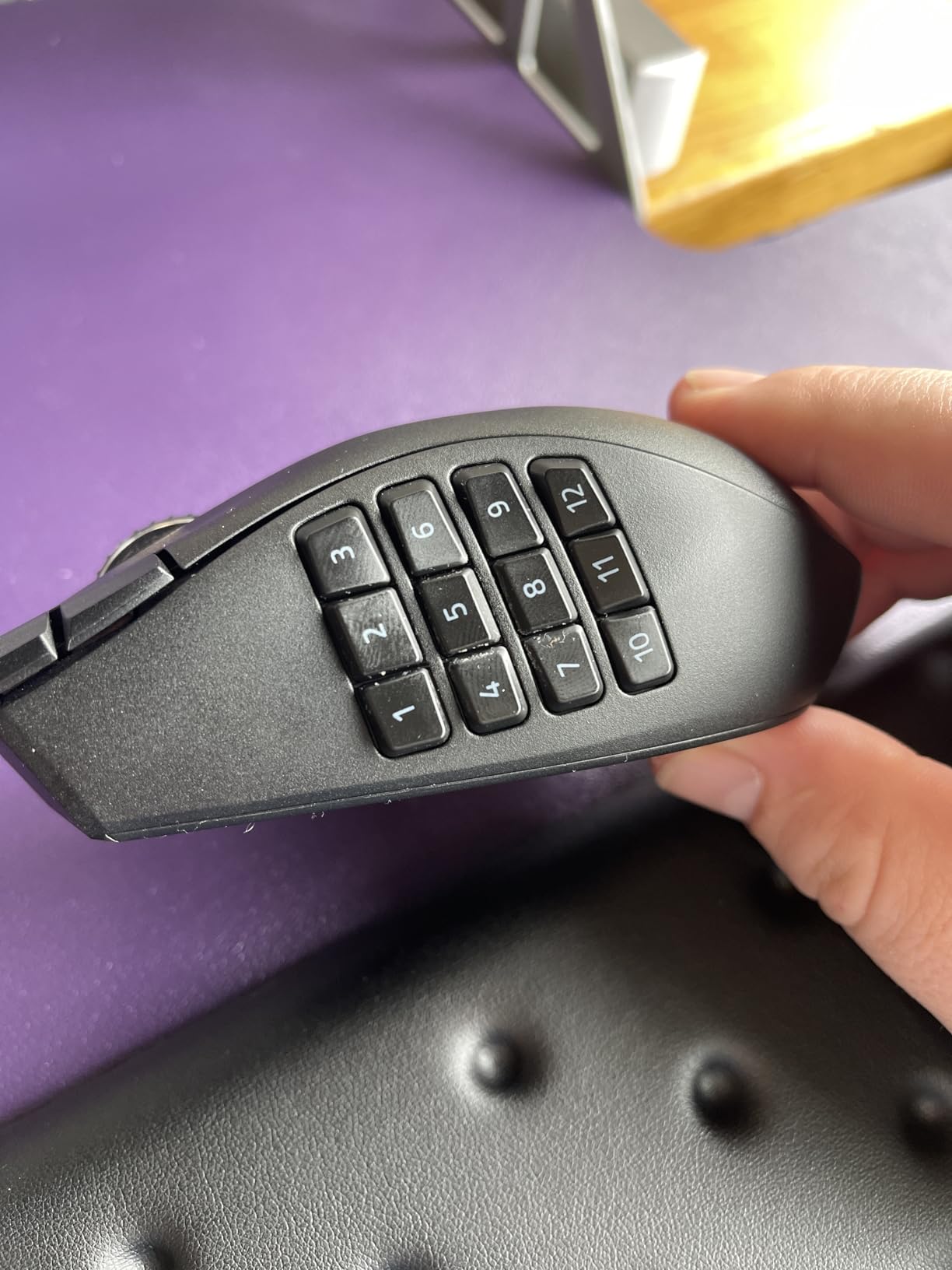 Razer Naga V2 HyperSpeed Wireless MMO Gaming Mouse, 400 Hr Battery, Black | 19 Programmable Buttons, HyperScroll Technology, Focus Pro 30K Optical Sensor, Mechanical Mouse Switches Gen-2 customer photo 2